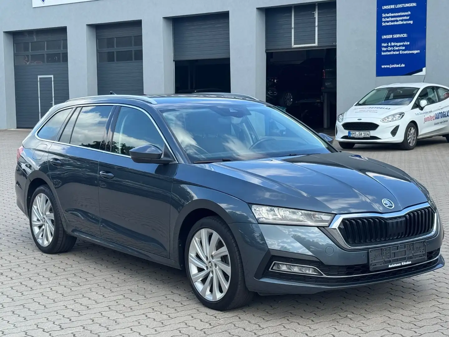 Skoda Octavia Combi 1.4 TSI Style iV °HUP°R-Kamera°ACC Grau - 2