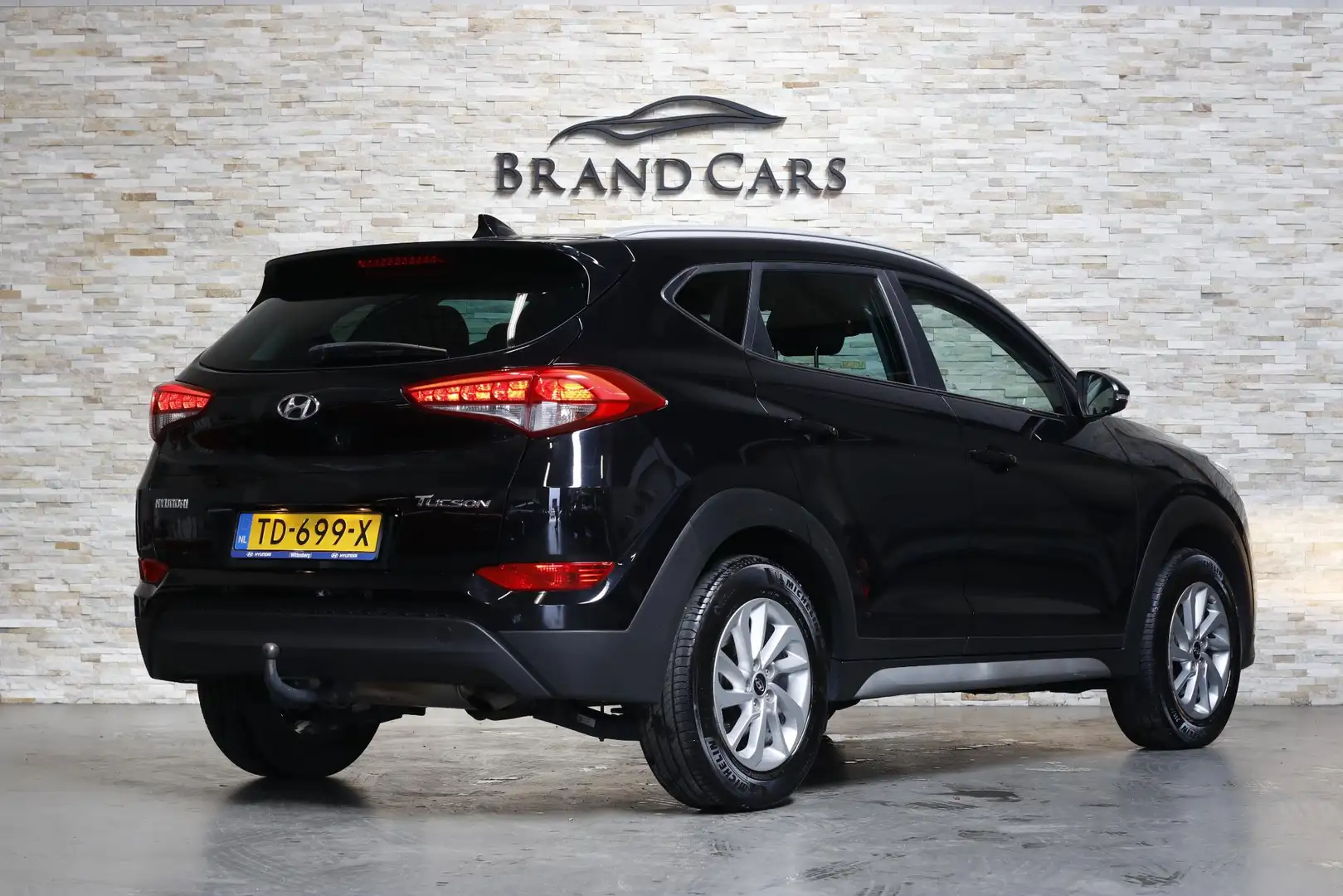Hyundai TUCSON 1.6 GDi Comfort | Dealer OH | NAP | NAVI | Zwart - 2