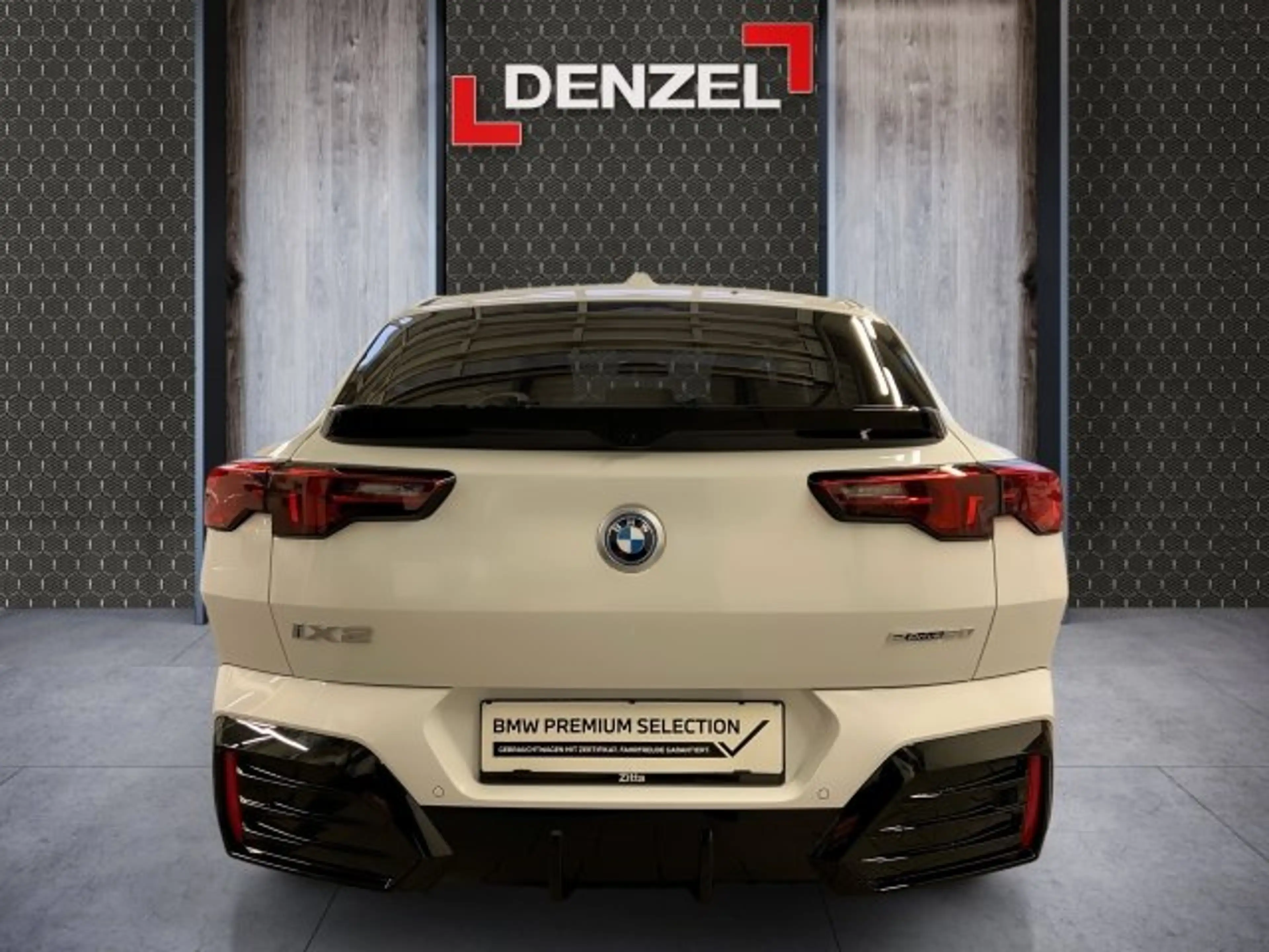 BMW iX2 eDrive 20 U10 — photo 11