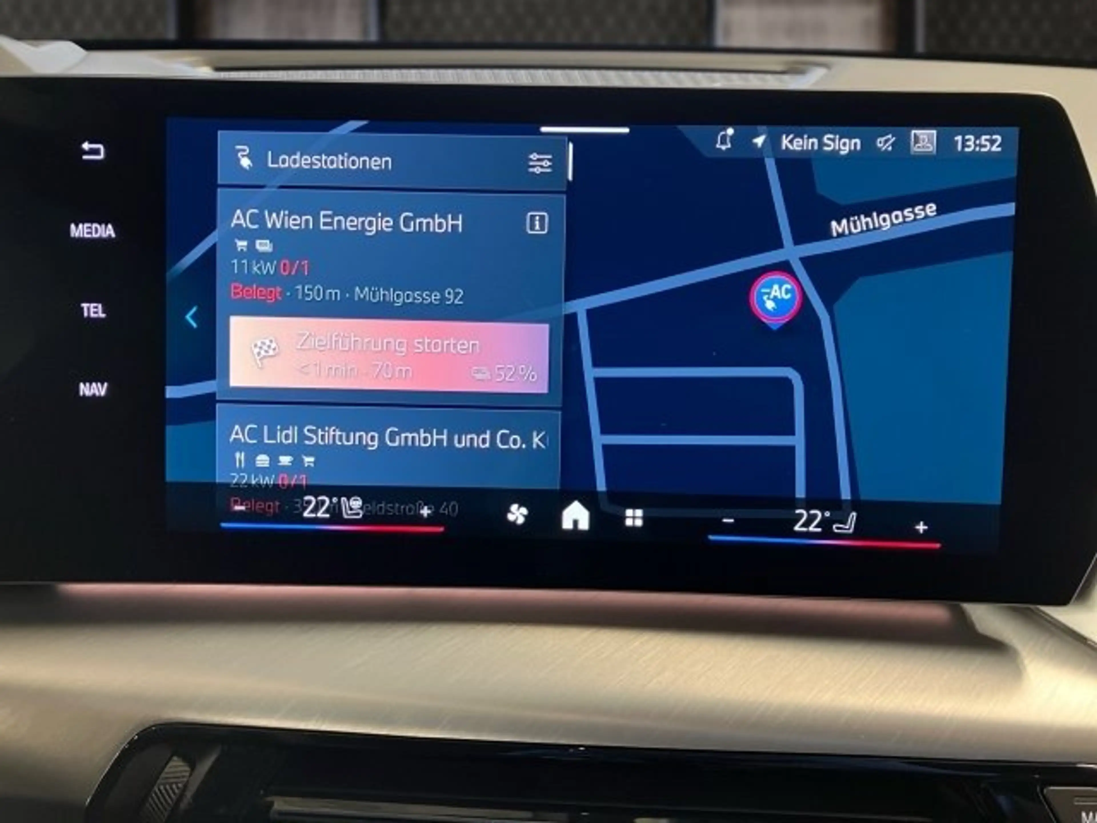 BMW iX2 eDrive 20 U10 — photo 8