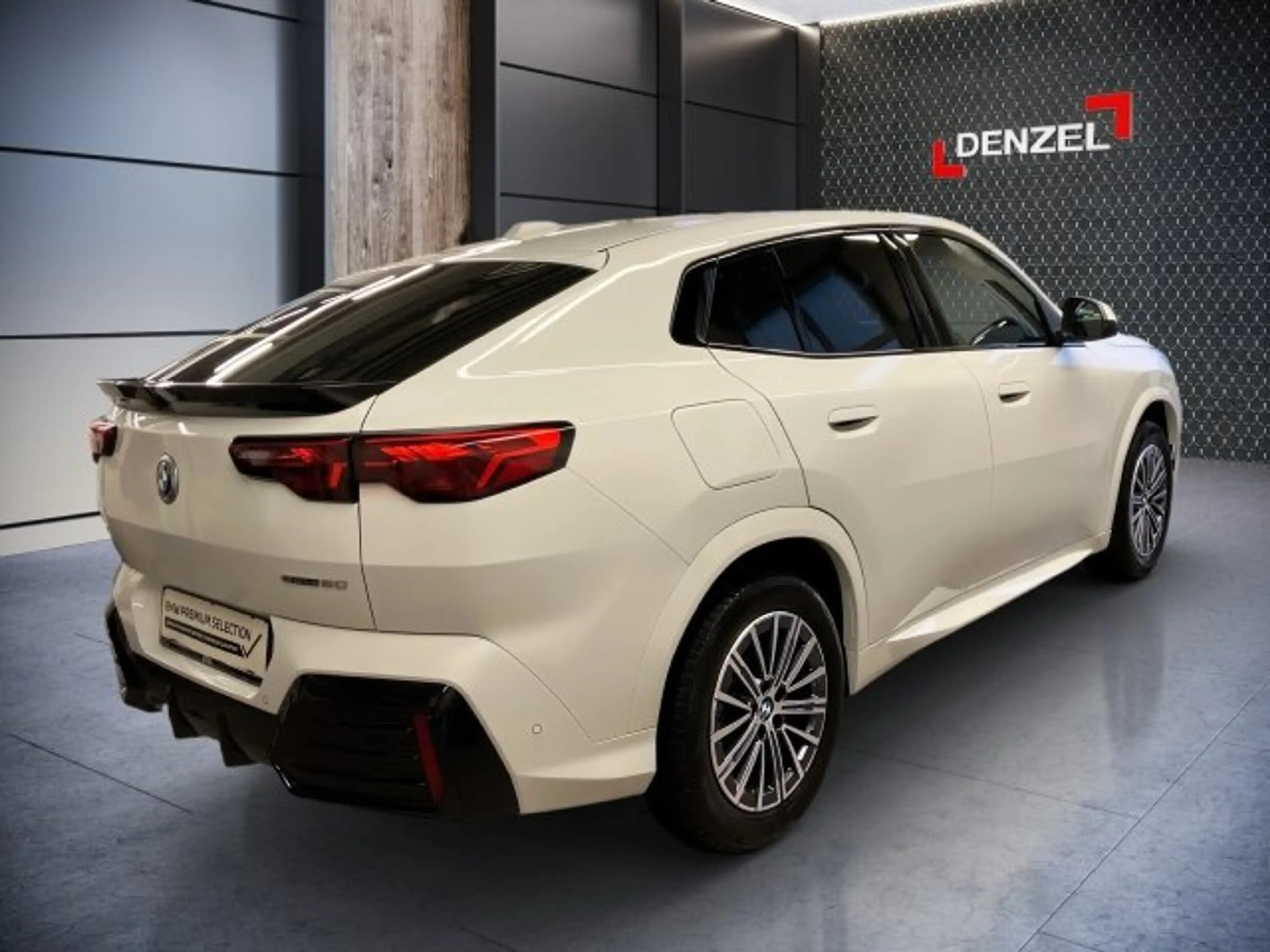 BMW iX2 eDrive 20 U10 — photo 4