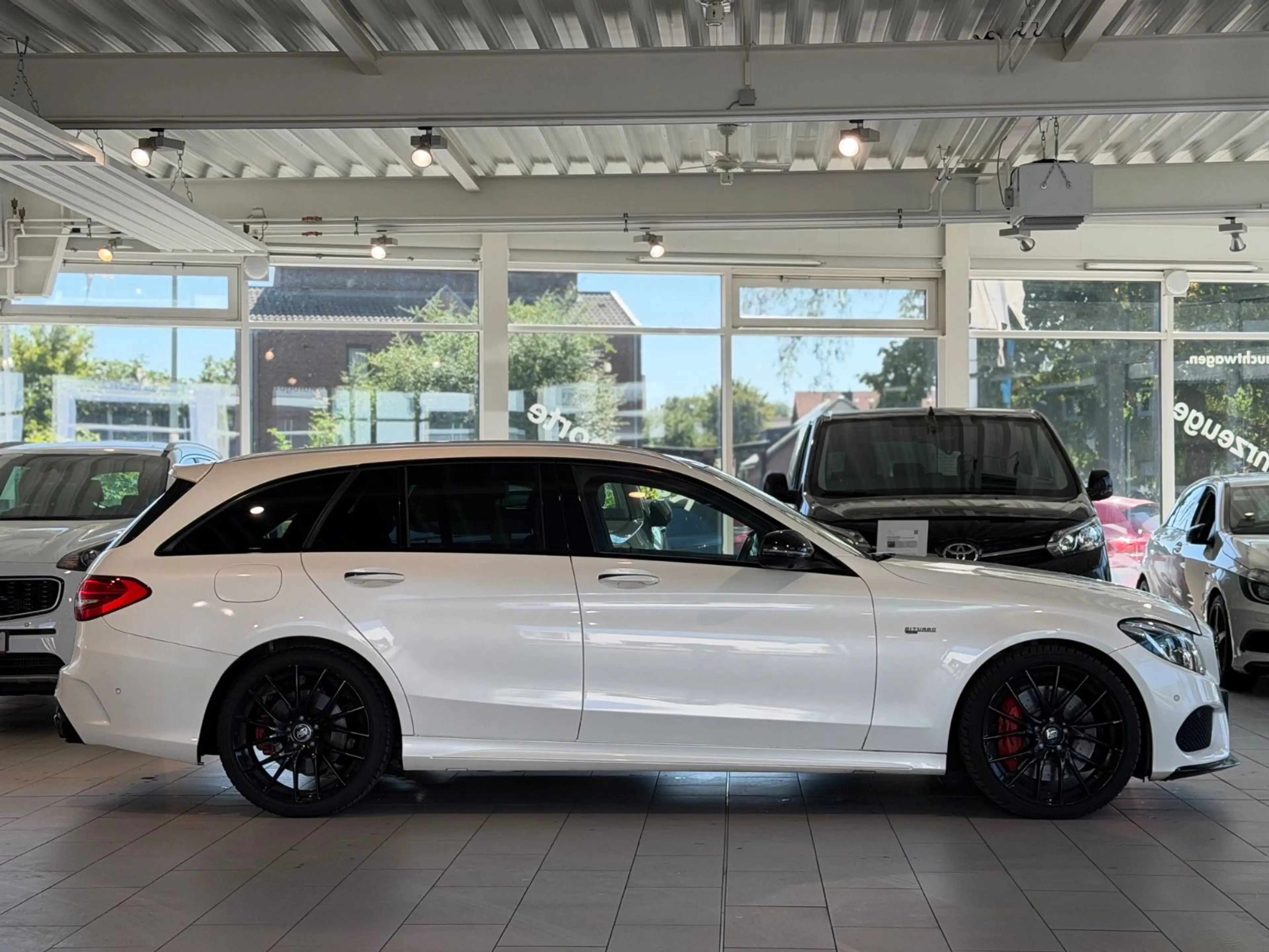 Mercedes-Benz C 43 AMG T 4MATIC*NAVI*360° *PANO *S-DACH *LED * — photo 7