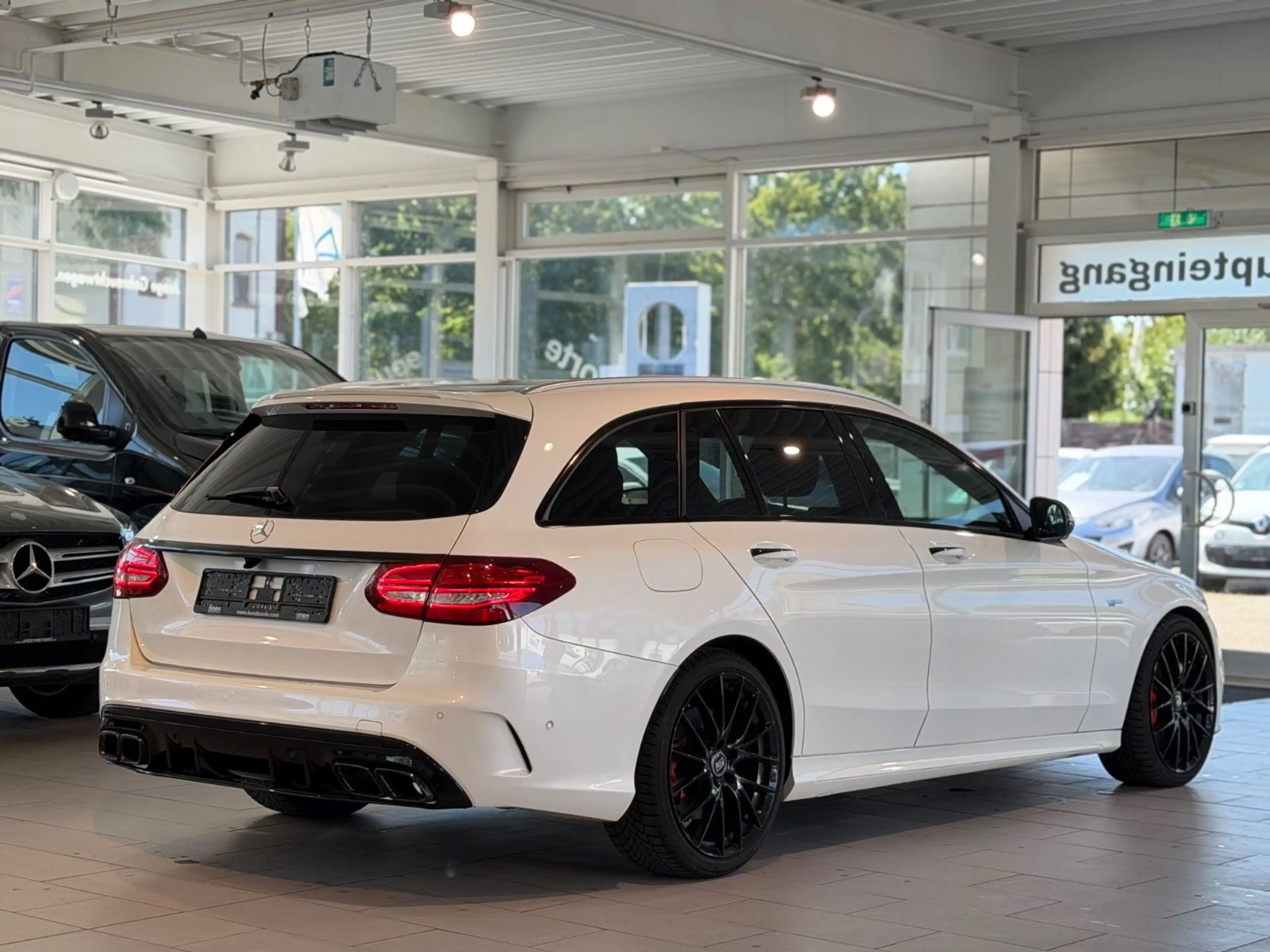 Mercedes-Benz C 43 AMG T 4MATIC*NAVI*360° *PANO *S-DACH *LED * — photo 6