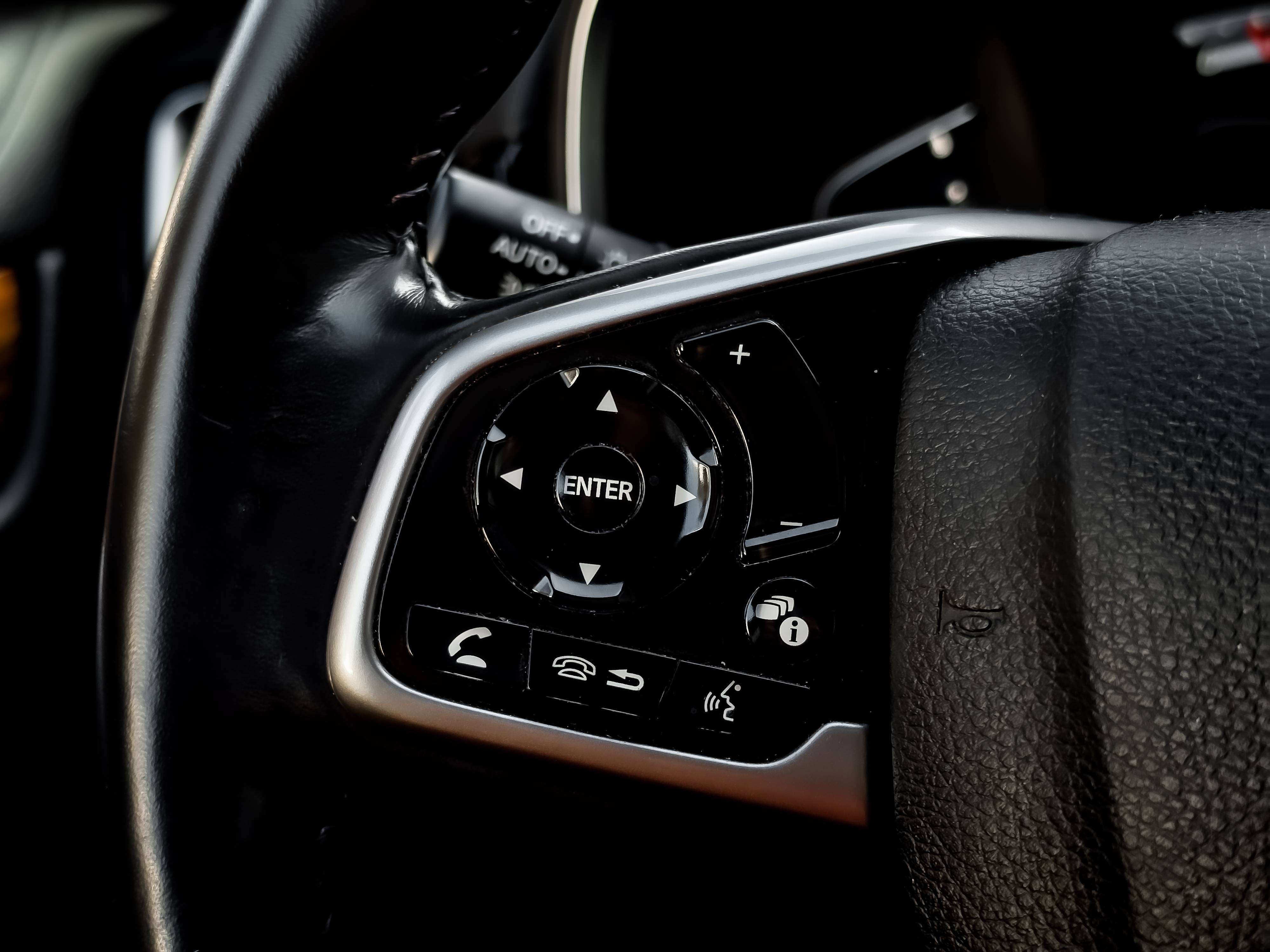 used 2020 Honda CR-V car, priced at $28,390