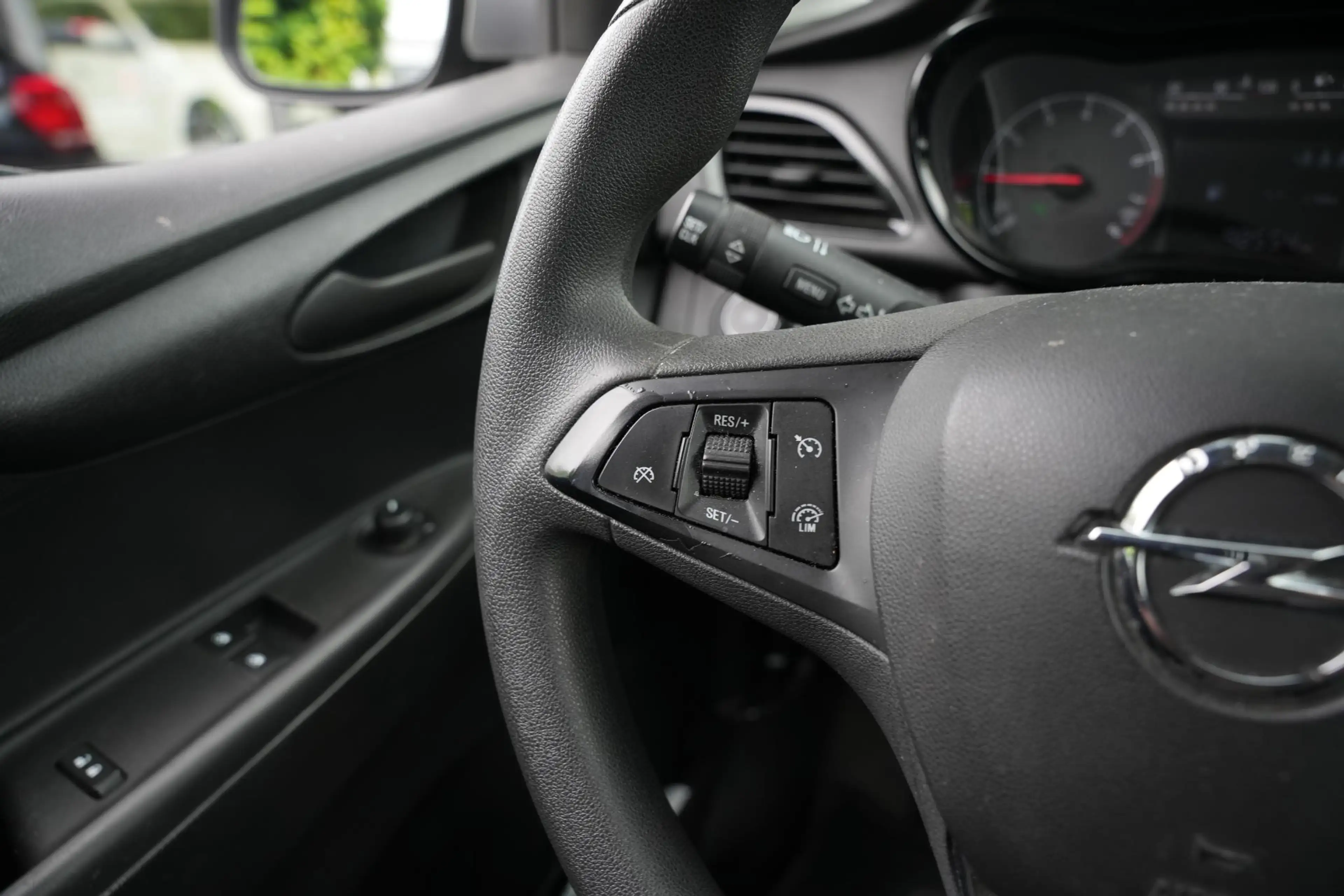 Opel Karl 1.0 ecoFLEX Edition — photo 25