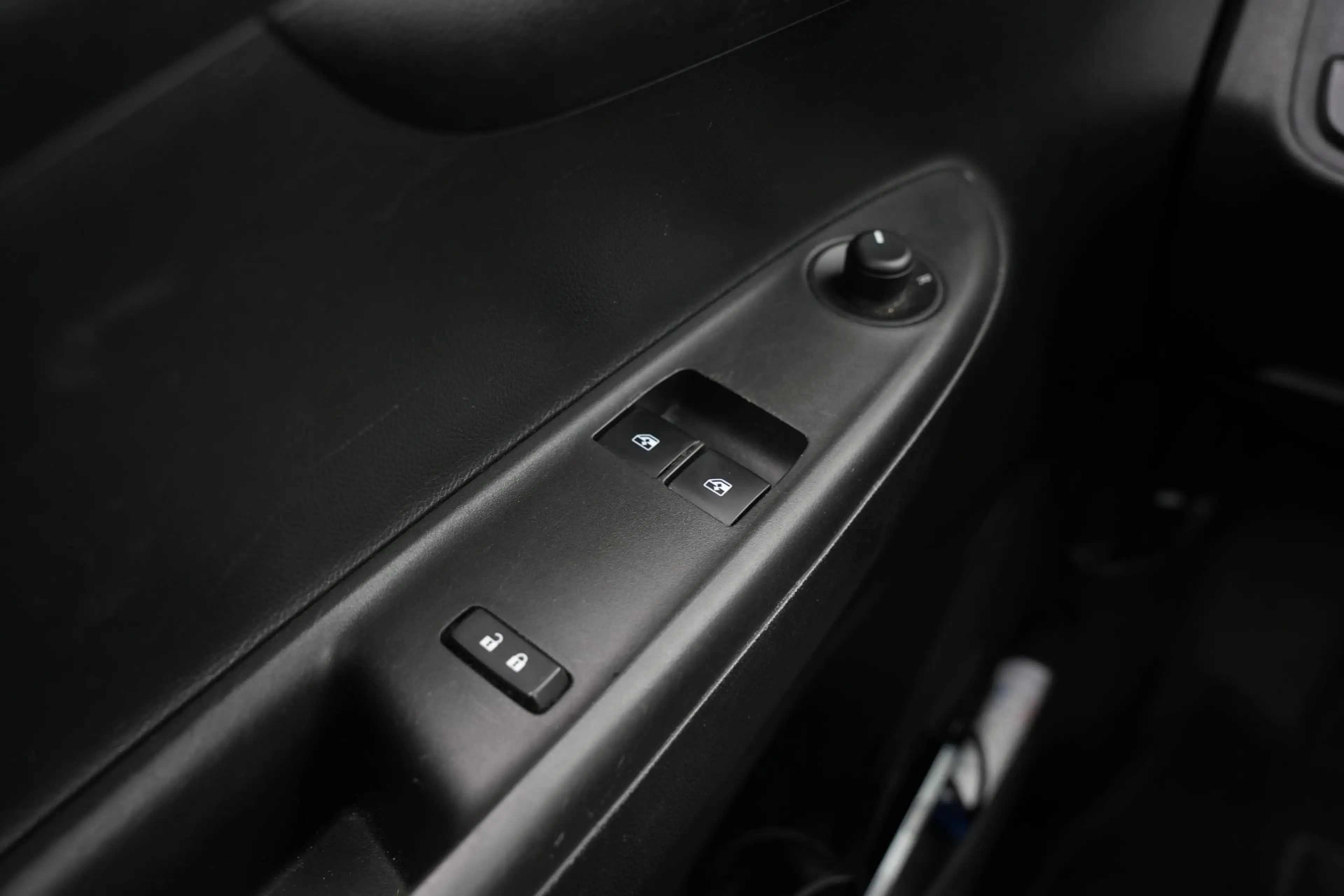 Opel Karl 1.0 ecoFLEX Edition — photo 30