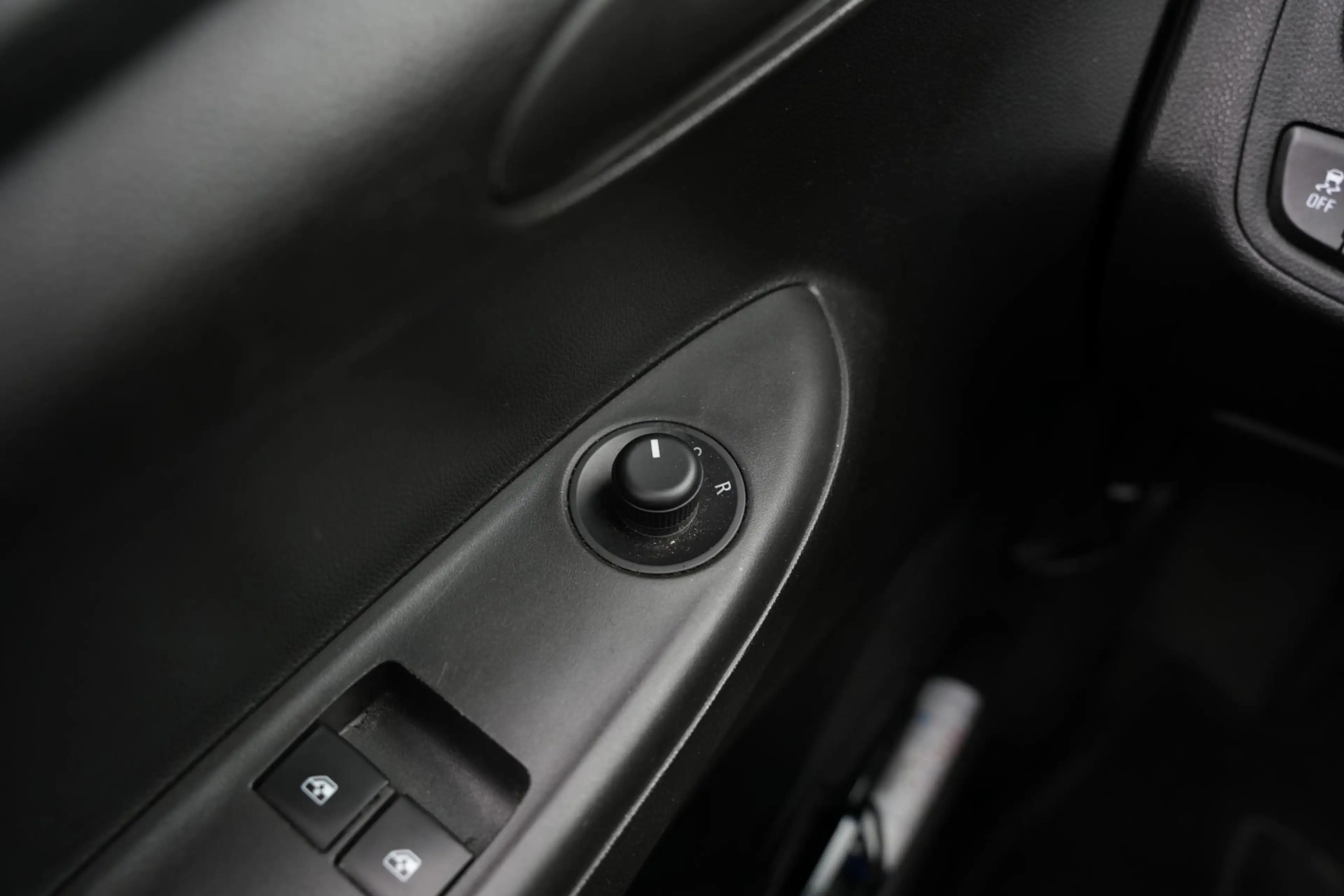 Opel Karl 1.0 ecoFLEX Edition — photo 31
