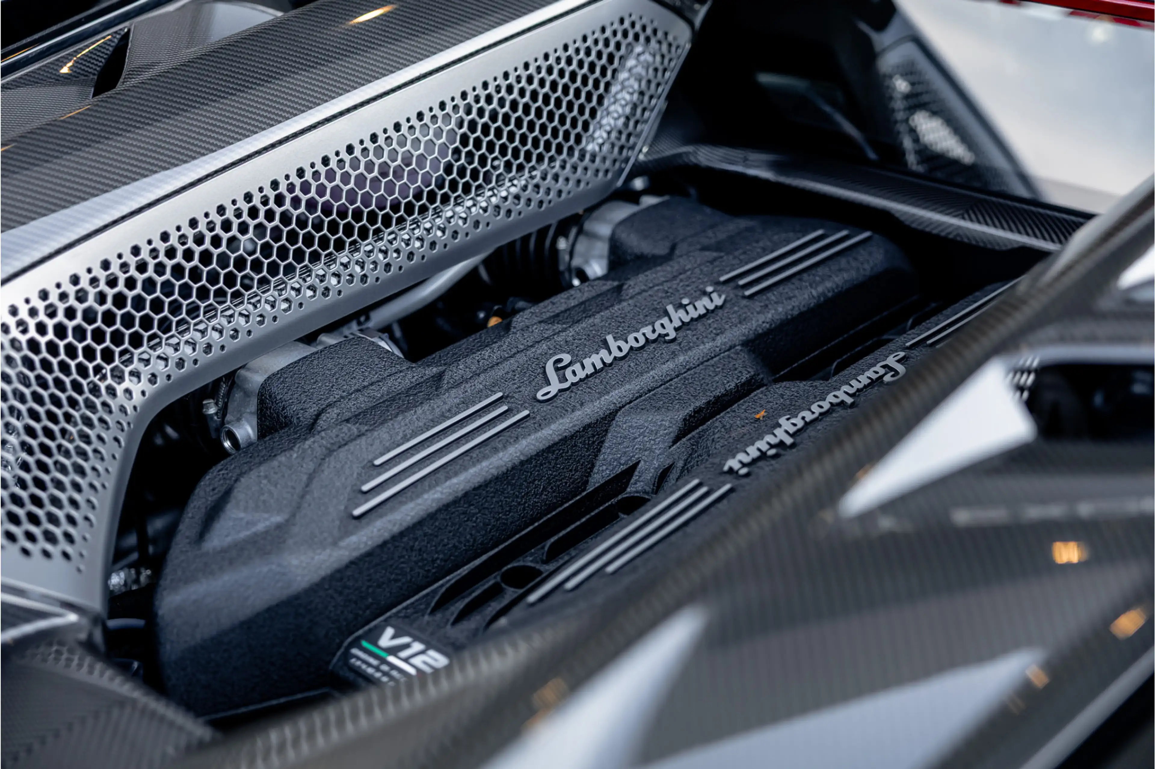 Lamborghini Revuelto 6.5 V12 - Nieuwe Auto | Origineel NL | Carbon | Pa — photo 39