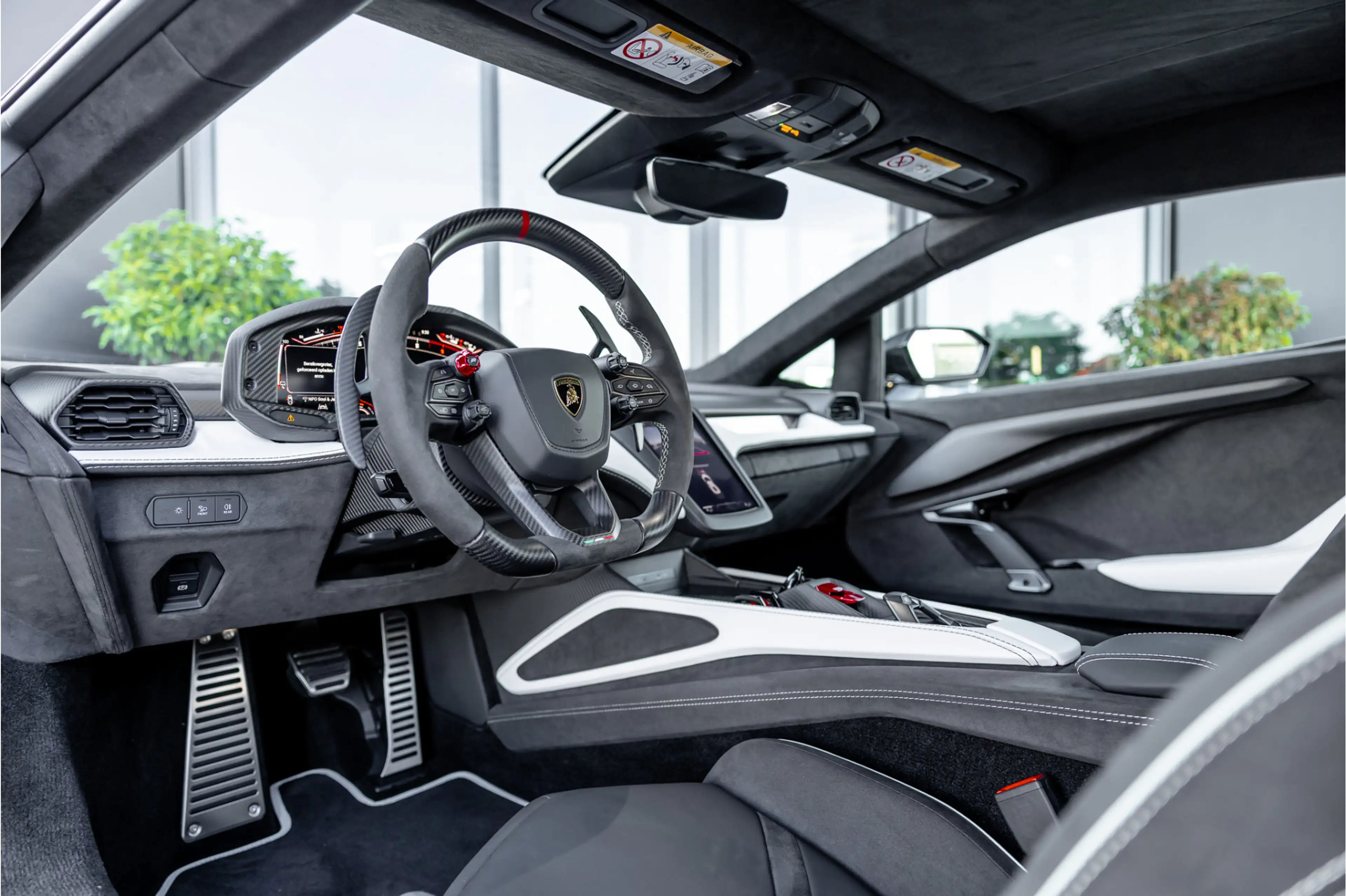 Lamborghini Revuelto 6.5 V12 - Nieuwe Auto | Origineel NL | Carbon | Pa — photo 10