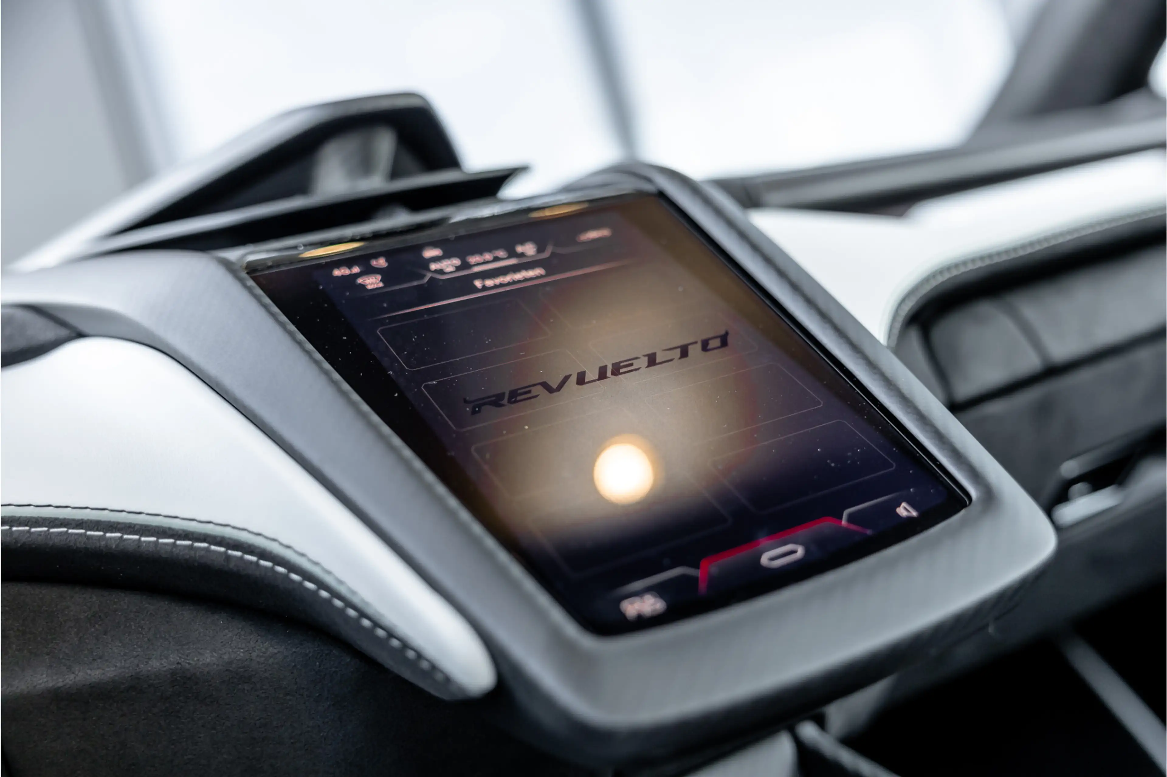 Lamborghini Revuelto 6.5 V12 - Nieuwe Auto | Origineel NL | Carbon | Pa — photo 19