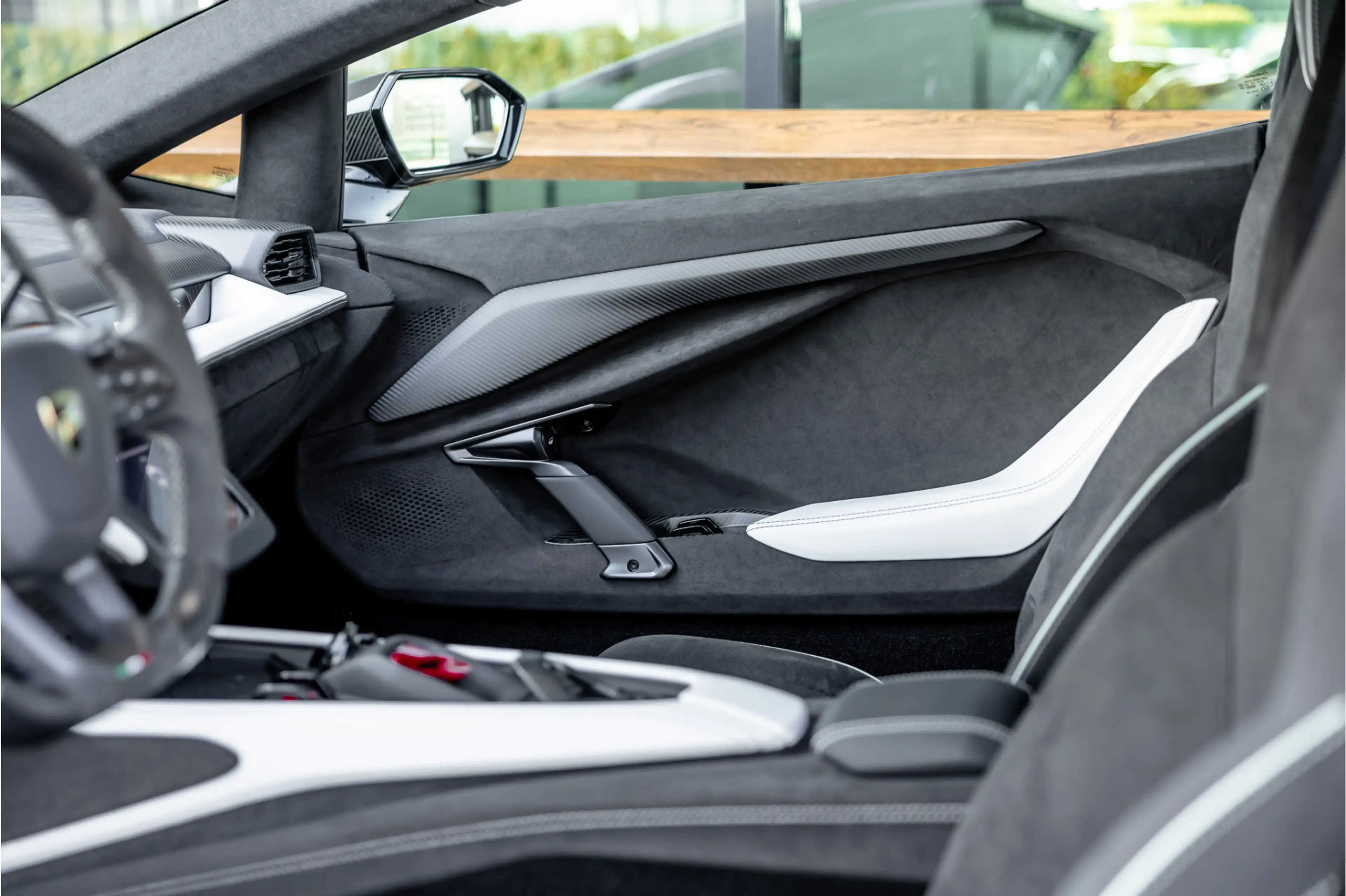 Lamborghini Revuelto 6.5 V12 - Nieuwe Auto | Origineel NL | Carbon | Pa — photo 24