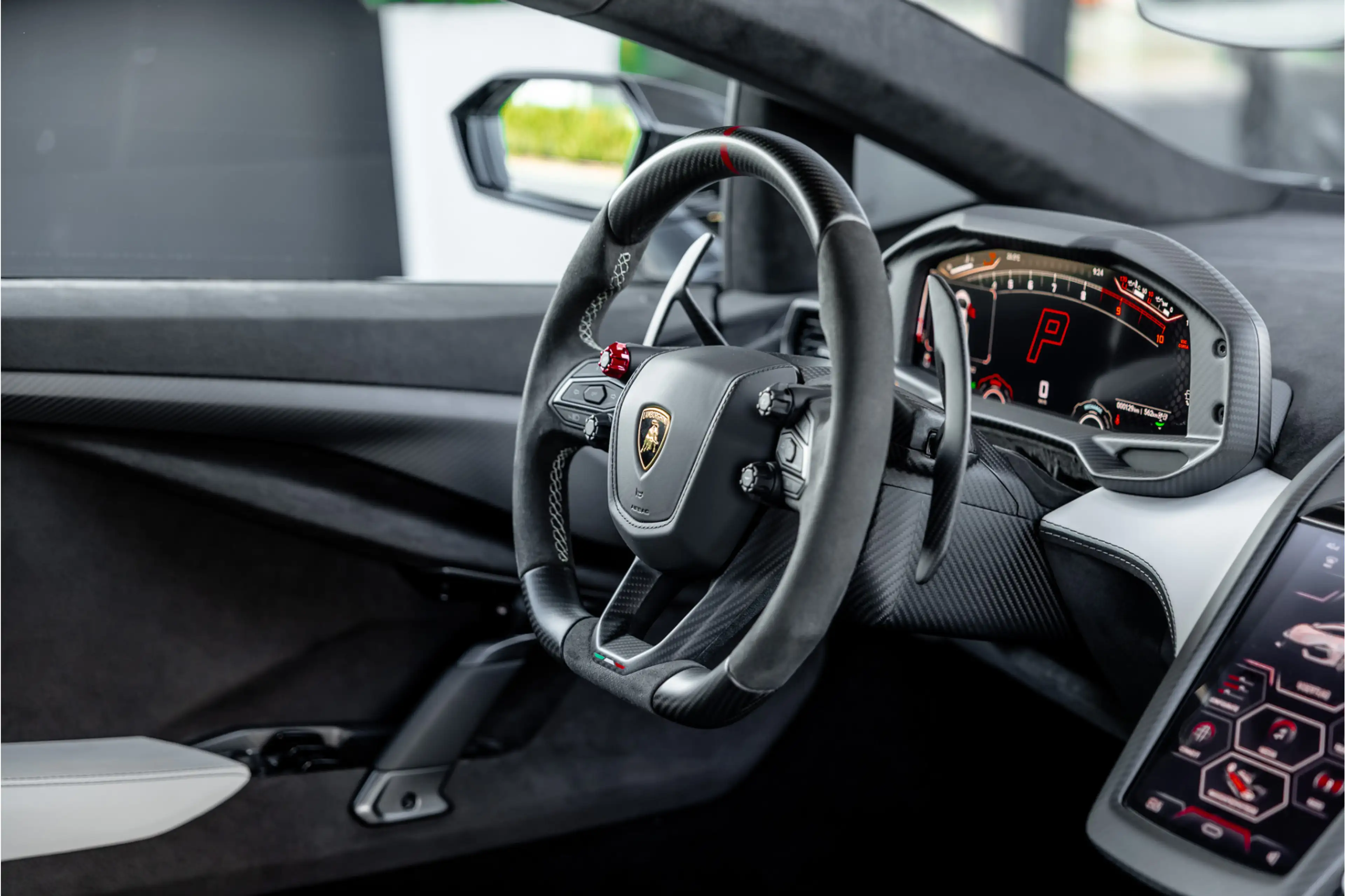 Lamborghini Revuelto 6.5 V12 - Nieuwe Auto | Origineel NL | Carbon | Pa — photo 13