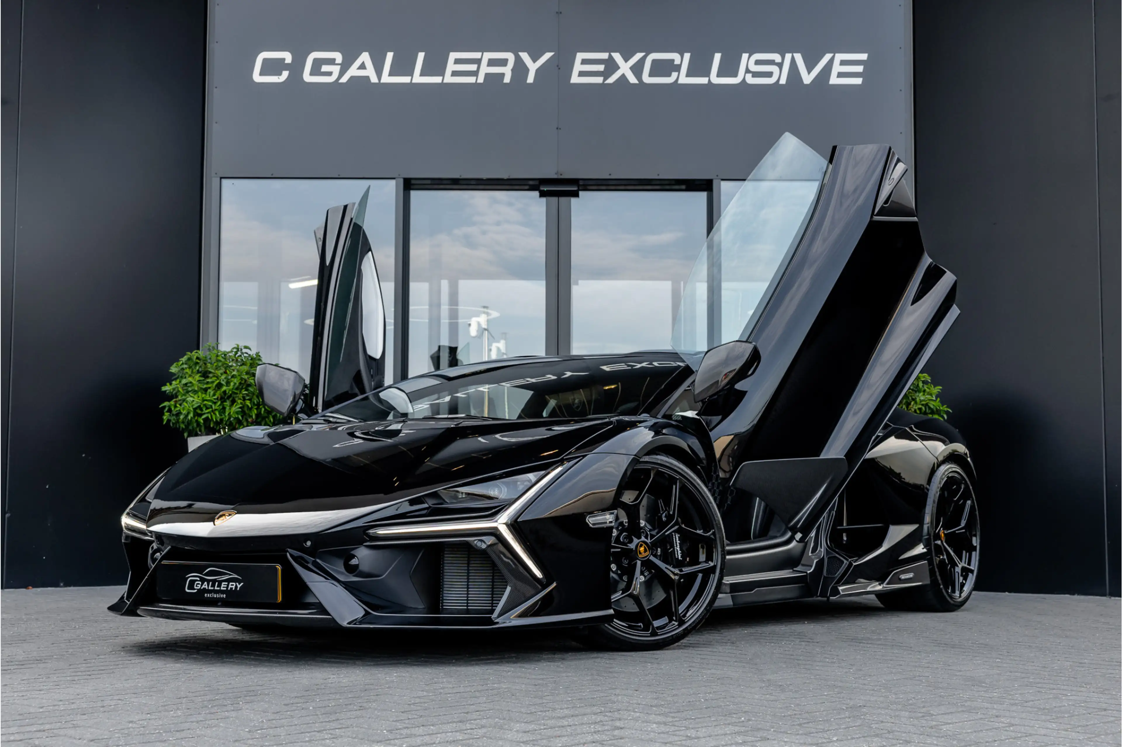 Lamborghini Revuelto 6.5 V12 - Nieuwe Auto | Origineel NL | Carbon | Pa — photo 5