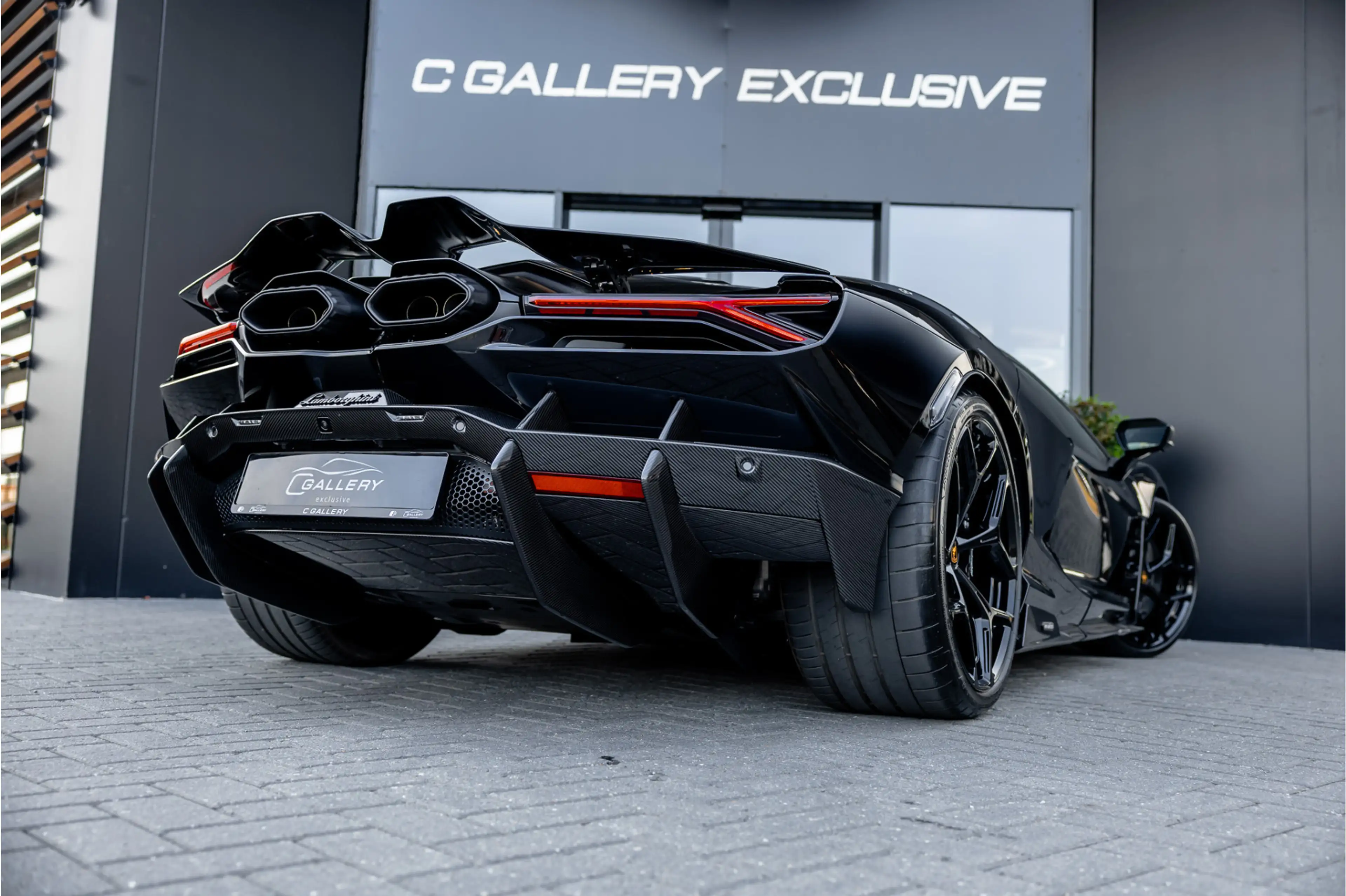 Lamborghini Revuelto 6.5 V12 - Nieuwe Auto | Origineel NL | Carbon | Pa — photo 36