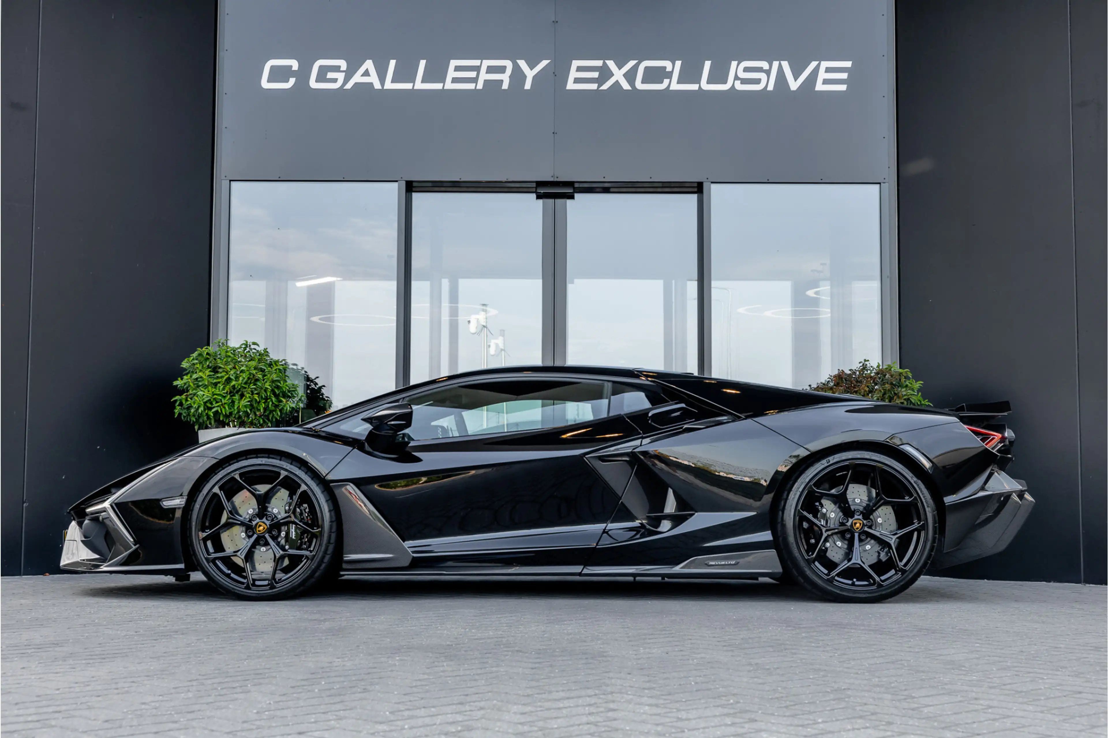 Lamborghini Revuelto 6.5 V12 - Nieuwe Auto | Origineel NL | Carbon | Pa — photo 6