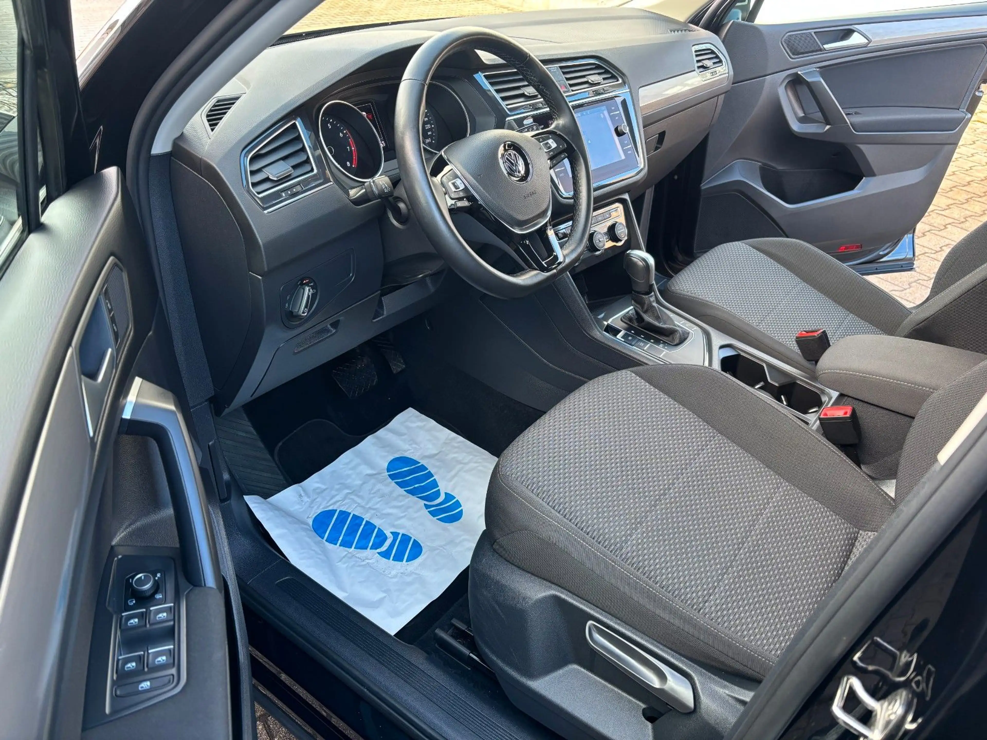 Volkswagen Tiguan Allspace AHK*NAV*ACC*SPUR*TOTWINK*LED*PDC — photo 18