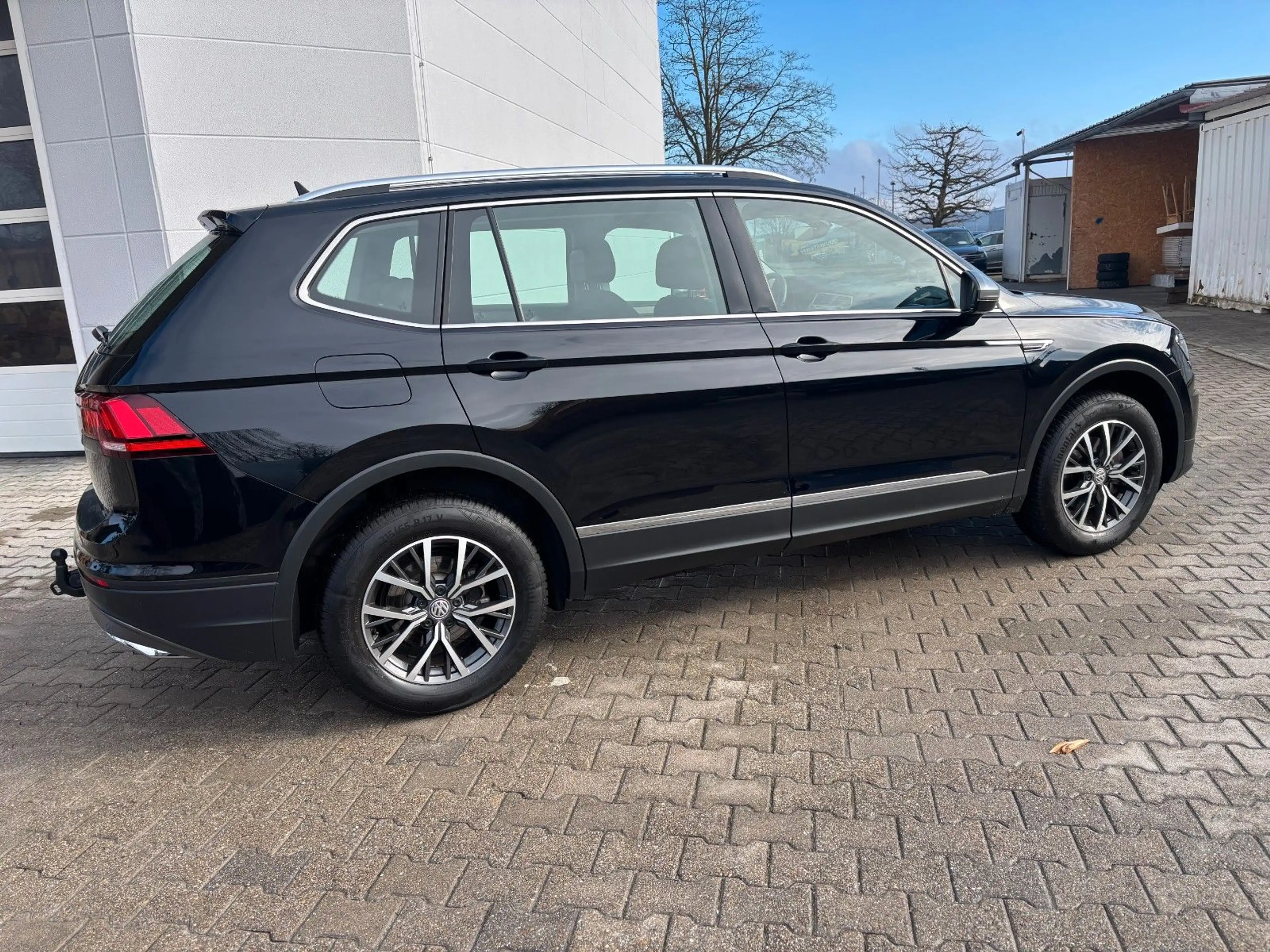 Volkswagen Tiguan Allspace AHK*NAV*ACC*SPUR*TOTWINK*LED*PDC — photo 7