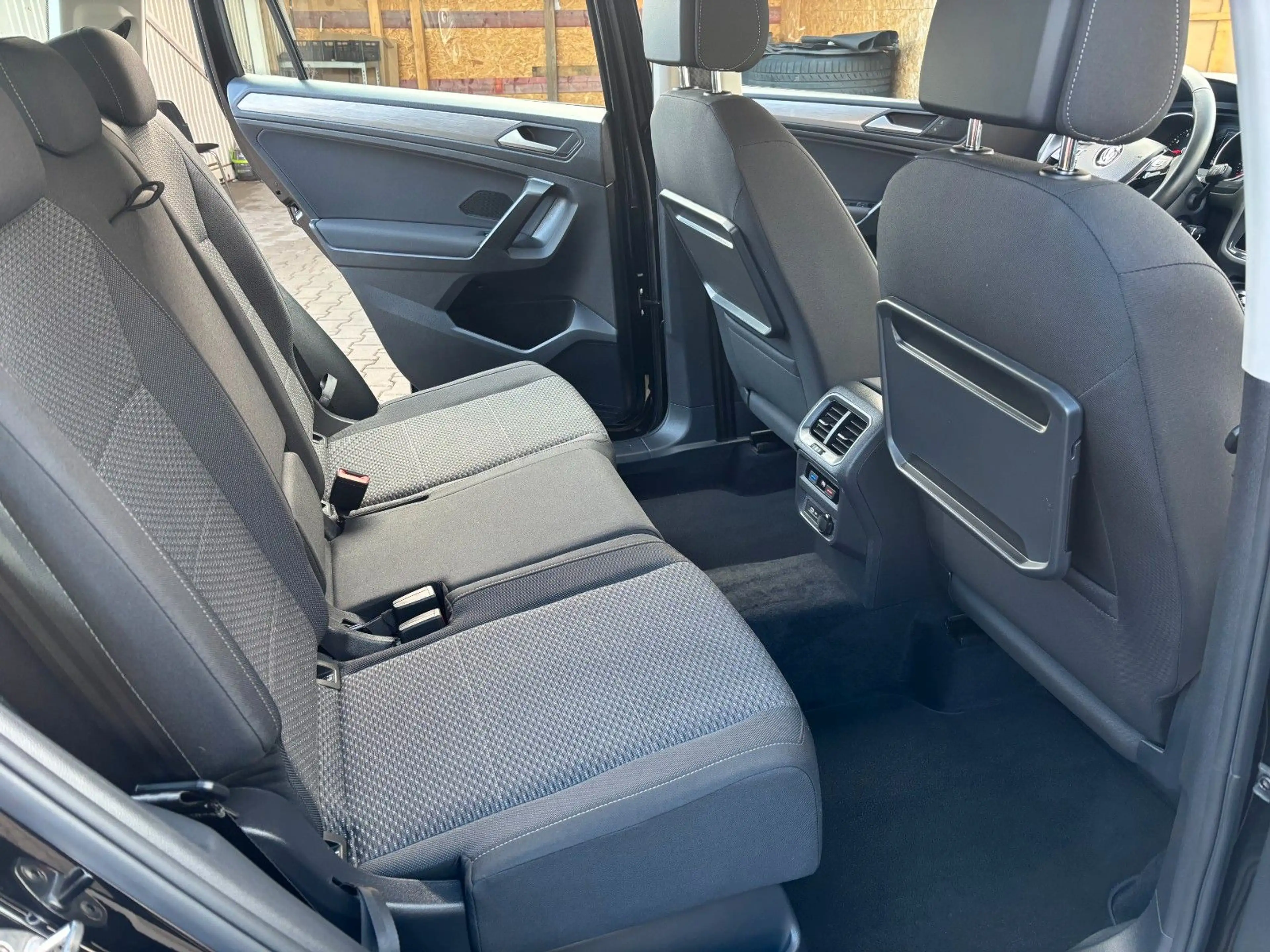 Volkswagen Tiguan Allspace AHK*NAV*ACC*SPUR*TOTWINK*LED*PDC — photo 20