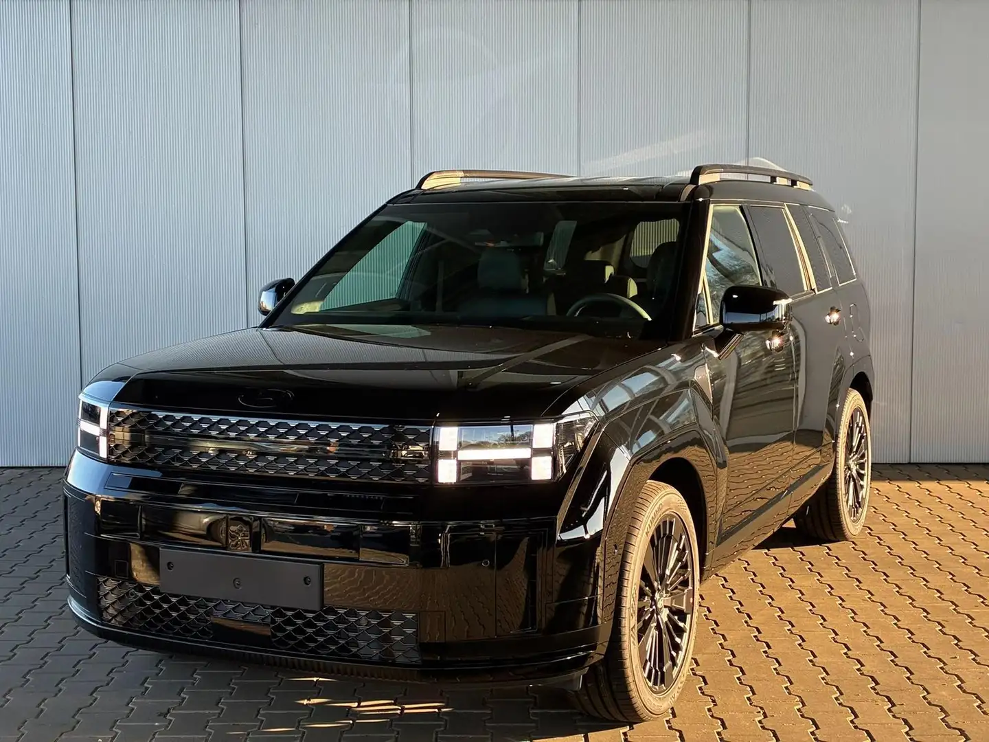 Hyundai SANTA FE PHEV Black Line 4WD 6-Sitzer / 4x Shz + Sitzbel... Schwarz - 1