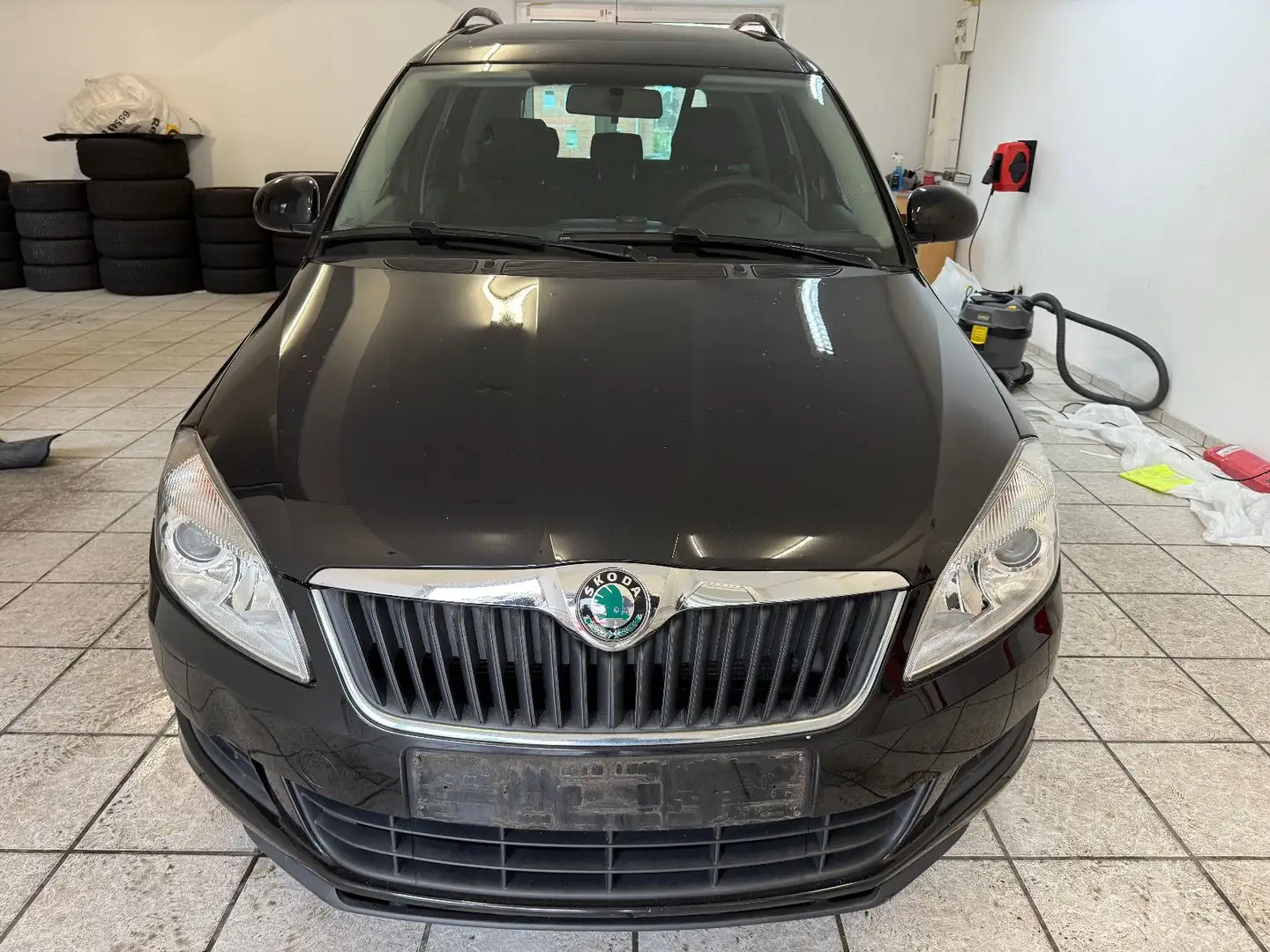 Skoda Roomster Style Plus Edition Schwarz - 2