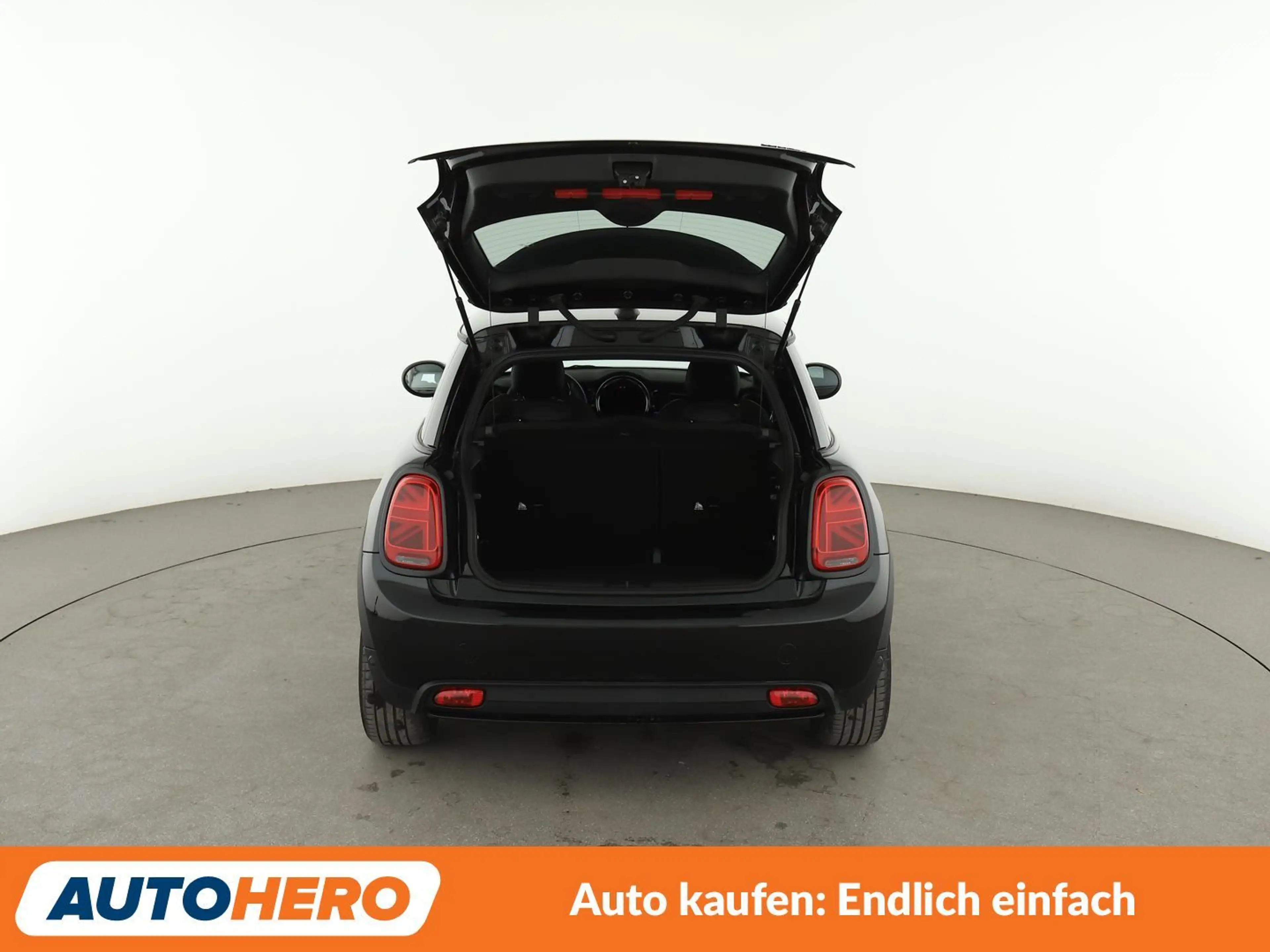 MINI Cooper SE Cooper SE Classic Trim — photo 16