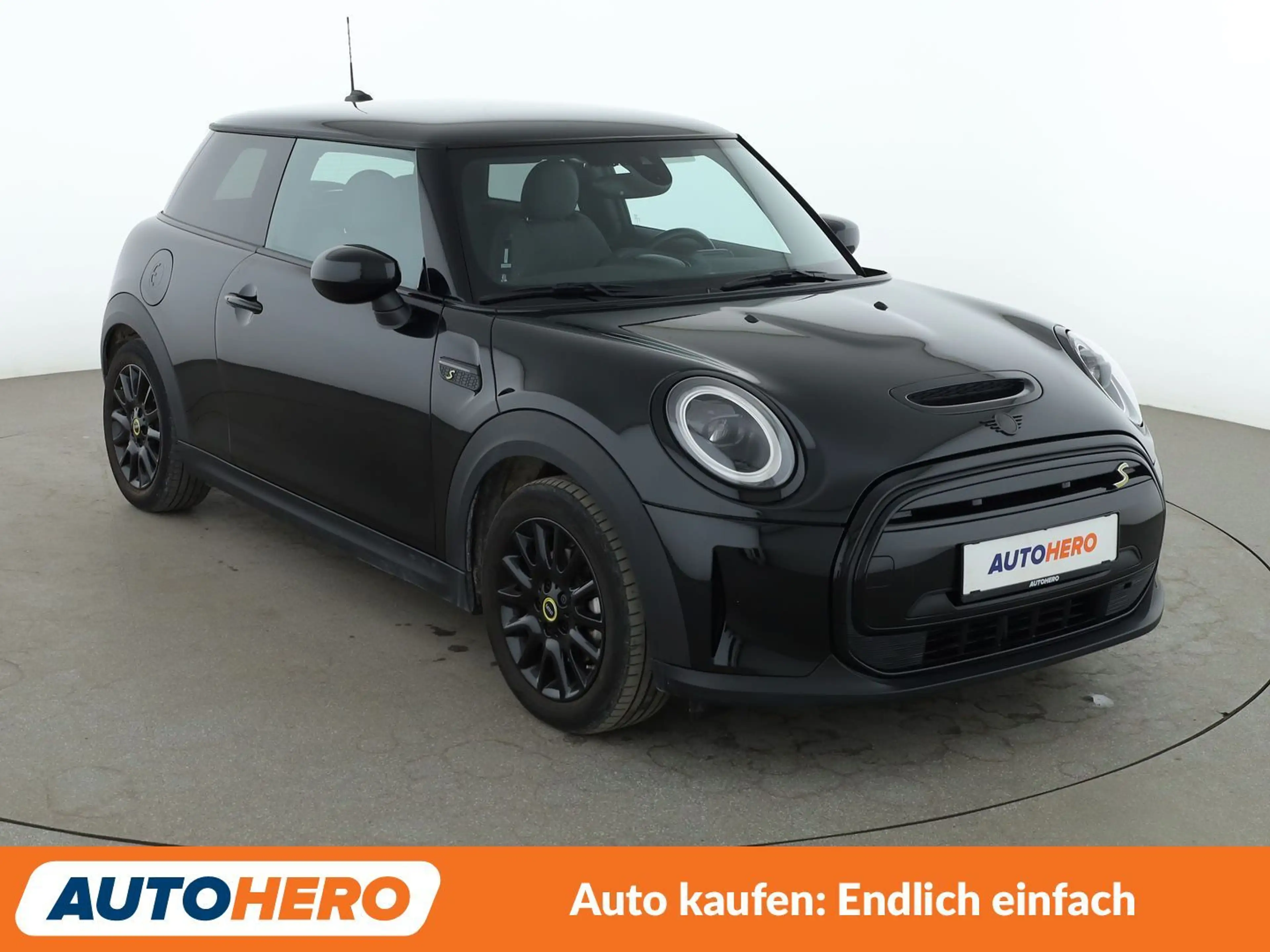 MINI Cooper SE Cooper SE Classic Trim — photo 8