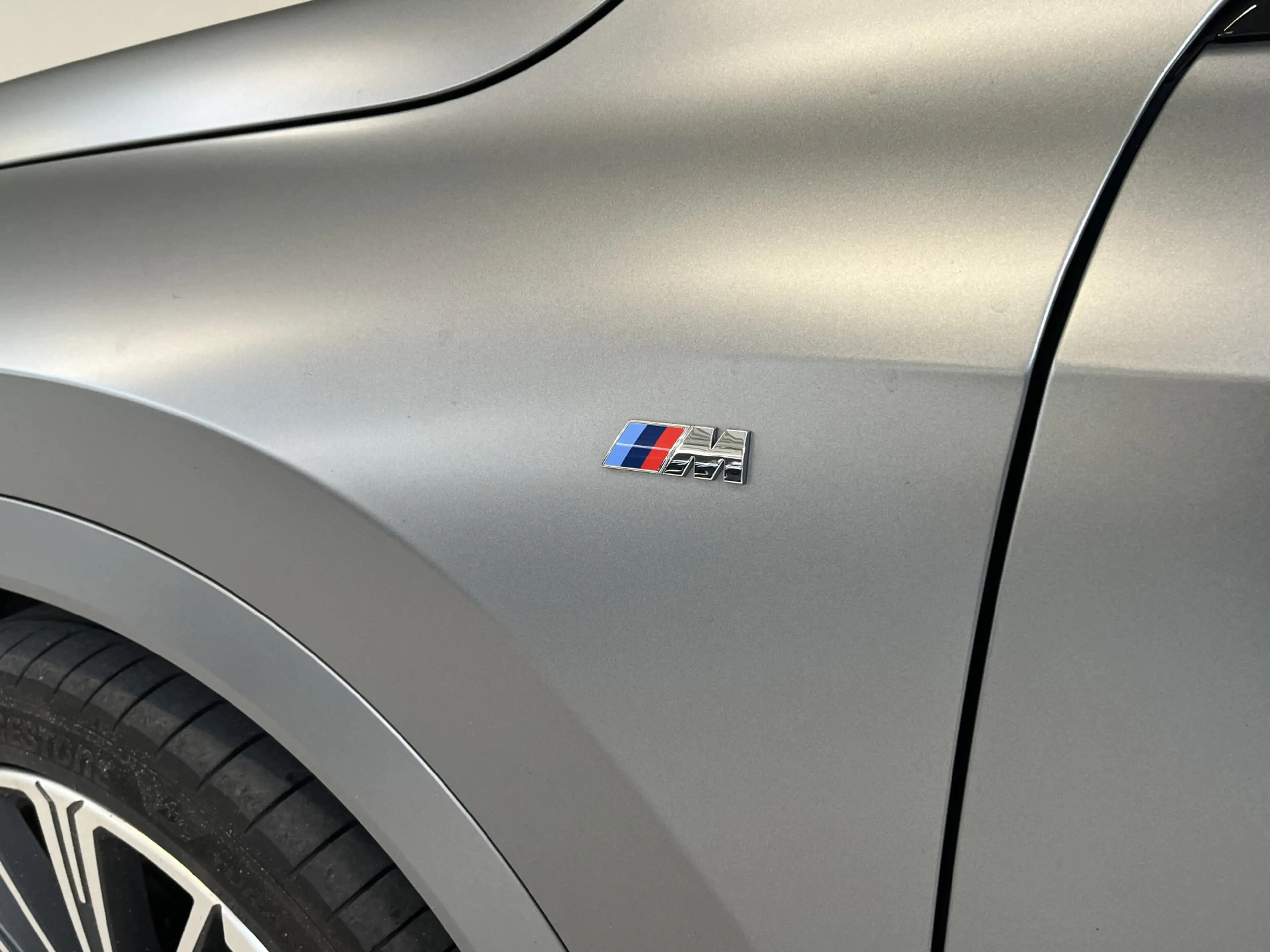 BMW iX1 eDrive20 67 kWh M-Sport | Panorama | 20" | Massage — photo 6