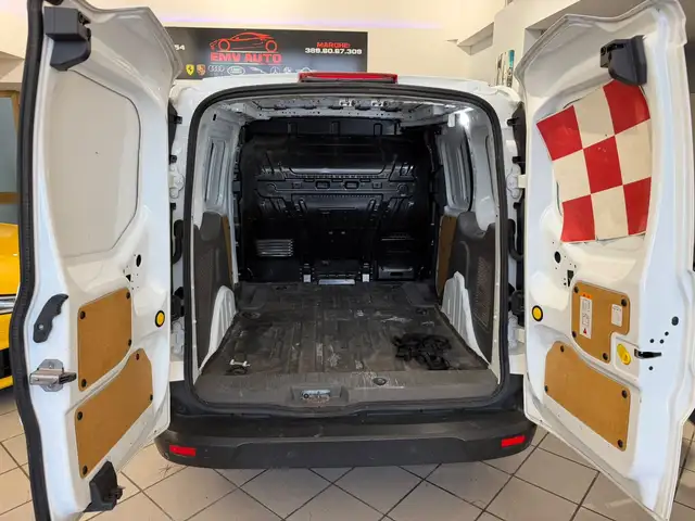Ford Transit Connect view 13