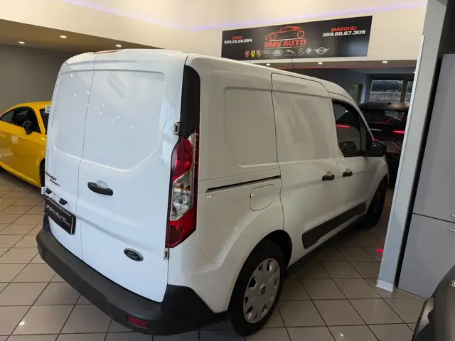 Ford Transit Connect view 12
