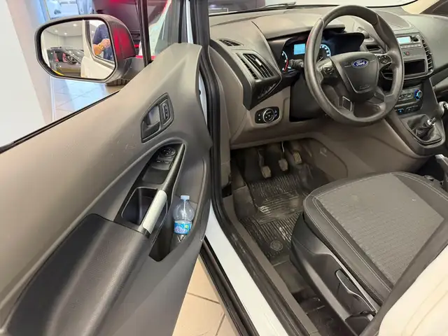 Ford Transit Connect view 5