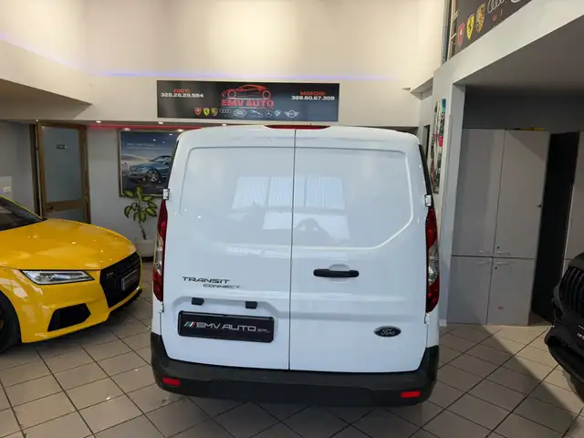Ford Transit Connect view 10