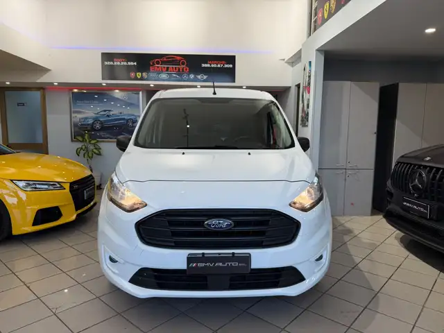 Ford Transit Connect view 3