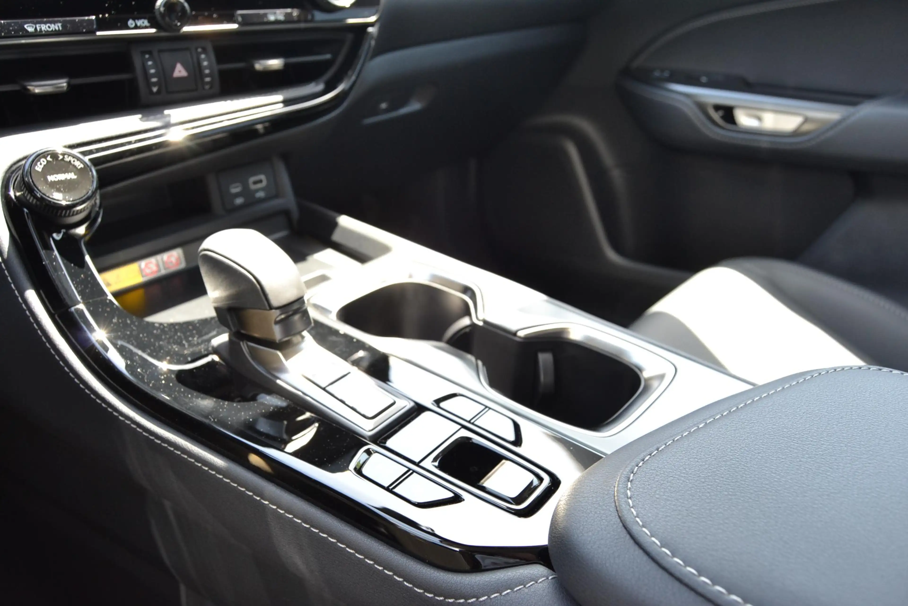 Lexus NX 450h+ AWD 35th Edition DIRECT LEVERBAAR TREKHAAK 1500KG — photo 32