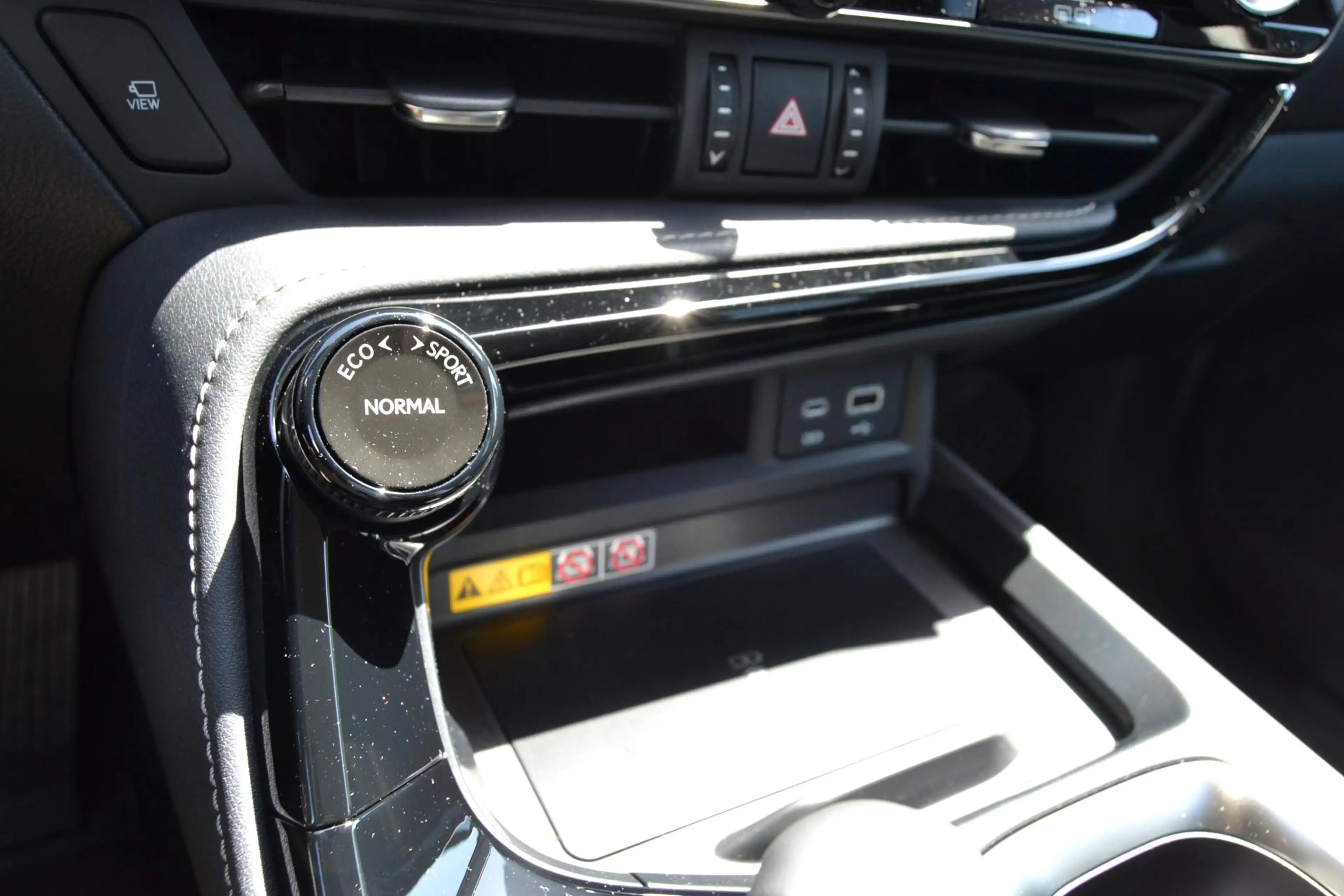 Lexus NX 450h+ AWD 35th Edition DIRECT LEVERBAAR TREKHAAK 1500KG — photo 33
