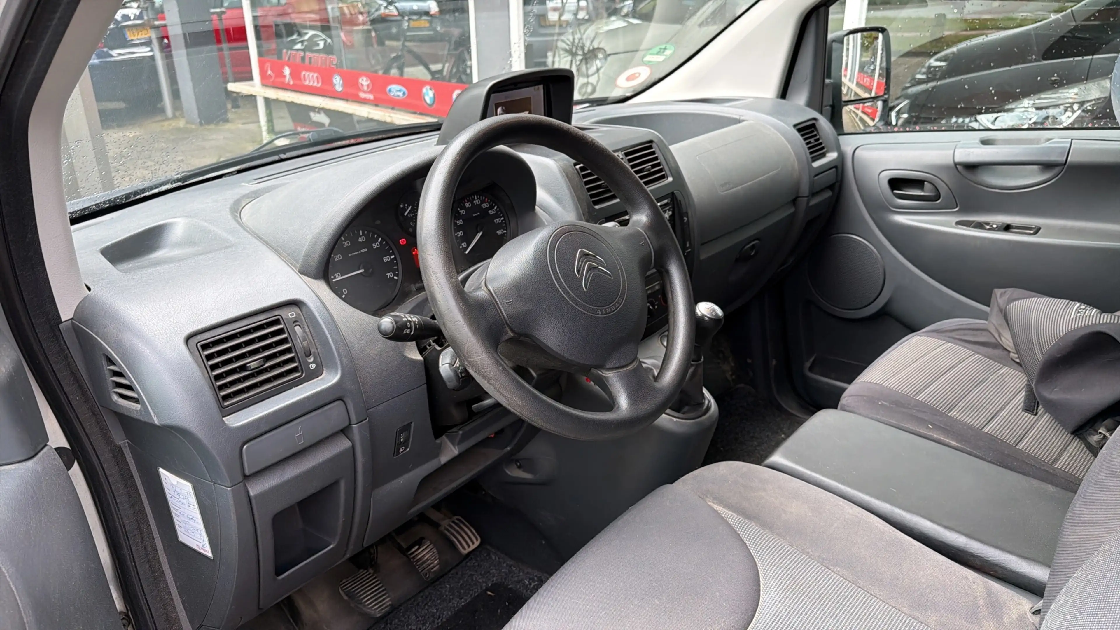 Citroen Jumpy 12 1.6 HDI L2H1 DC — photo 7
