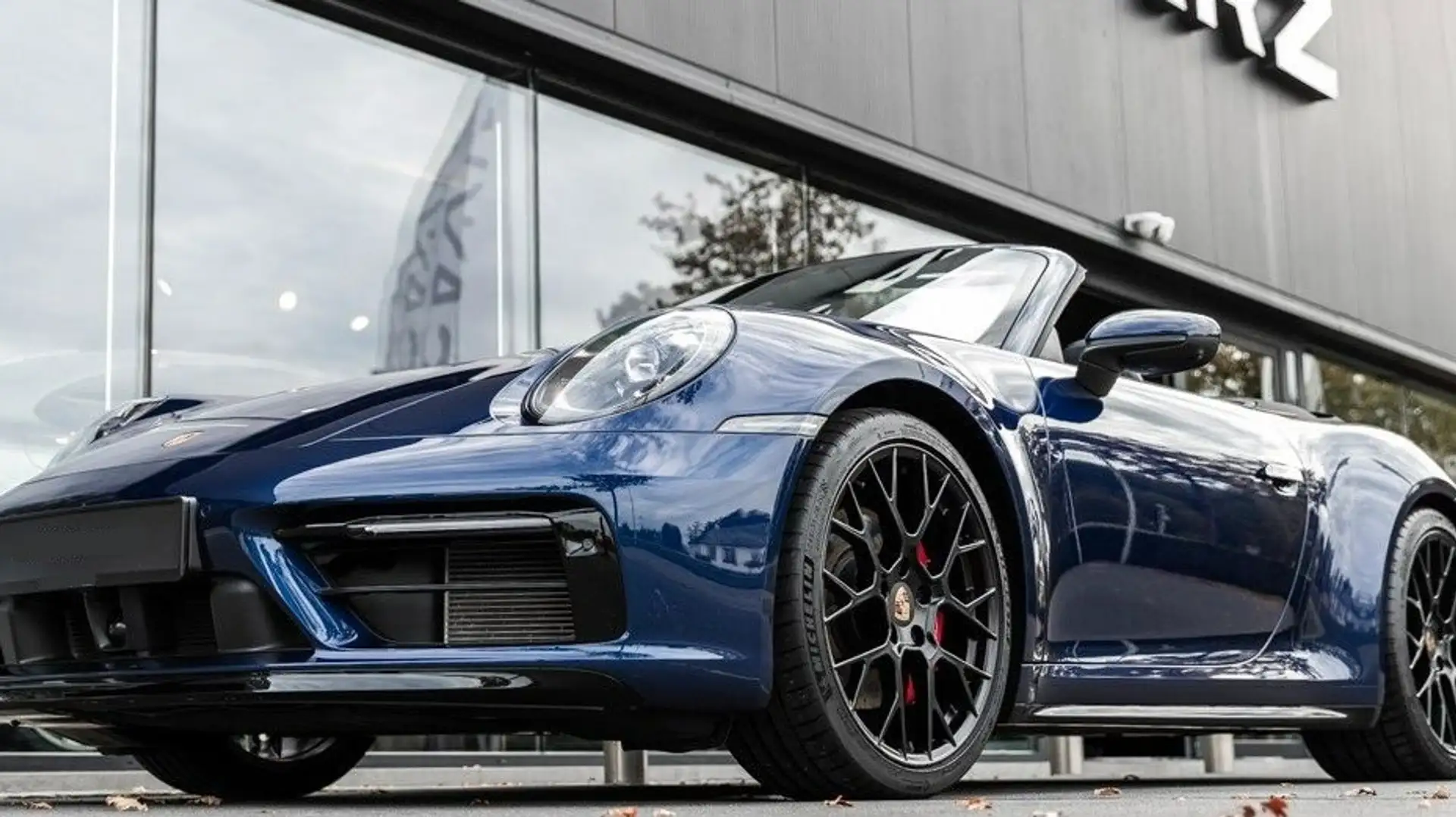 Porsche 992 Carrera 4S Cabriolet PDK Bleu - 2