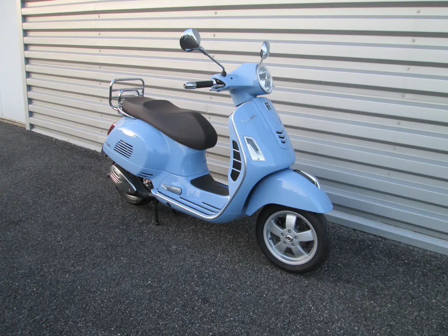 Vespa GTS 300 Azul - 1
