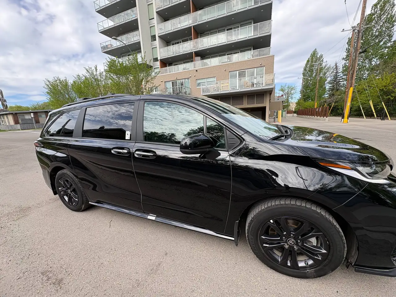 Toyota Sienna снимка Toyota Sienna