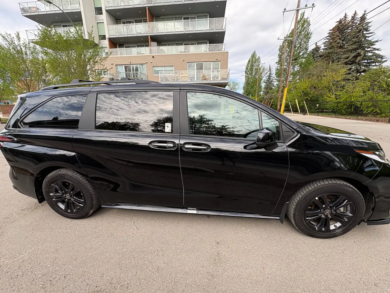 Toyota Sienna снимка Toyota Sienna