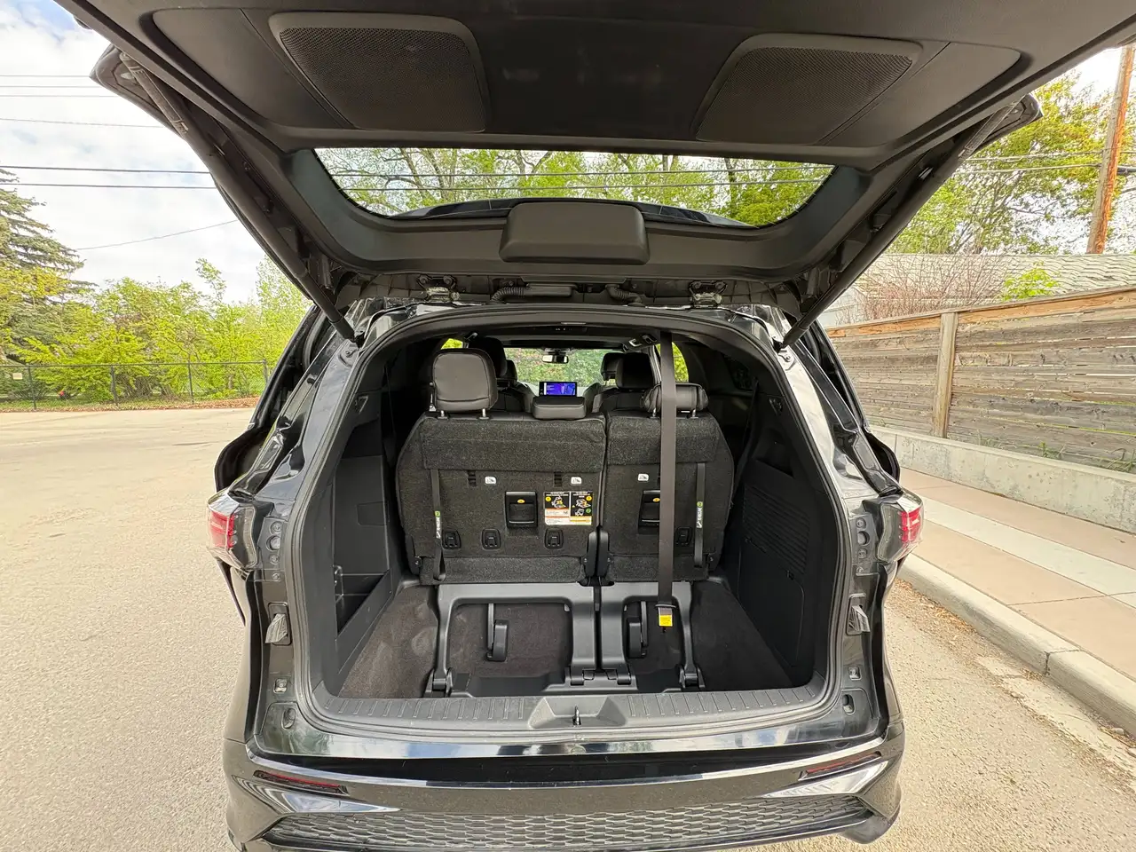 Toyota Sienna снимка Toyota Sienna
