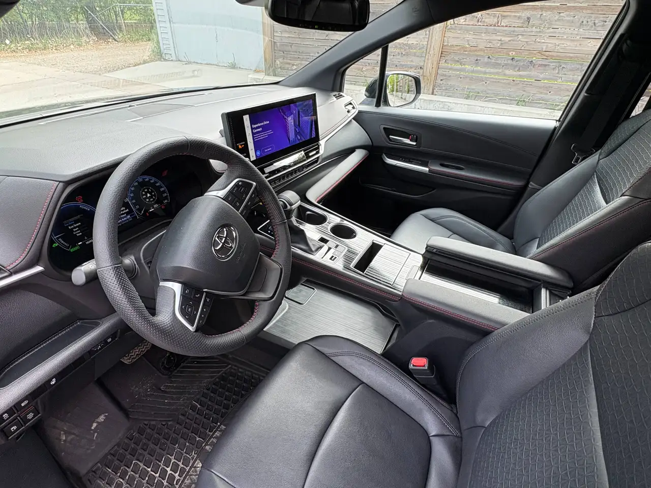 Toyota Sienna снимка Toyota Sienna