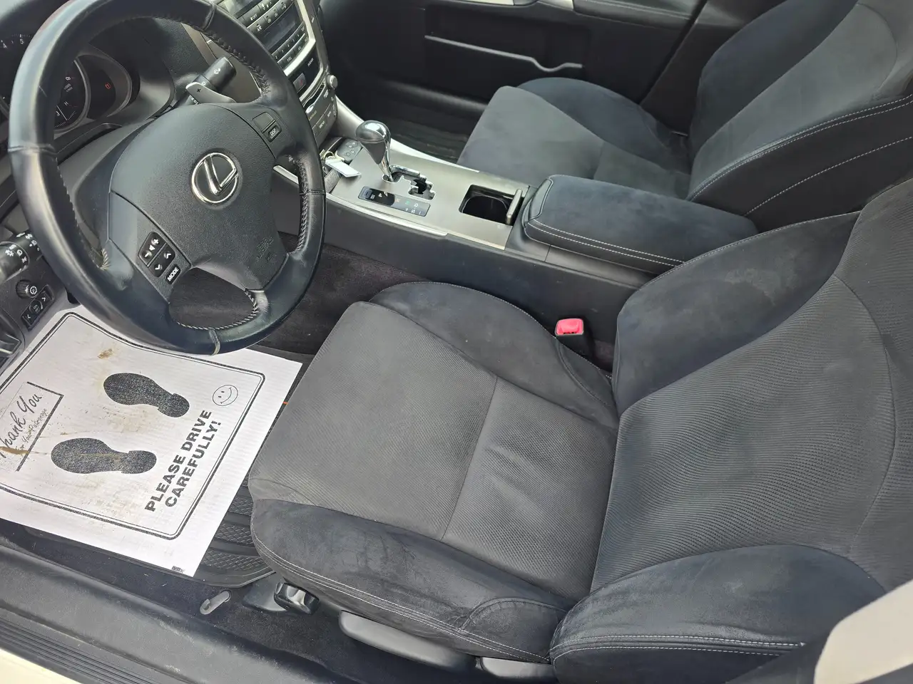 Lexus IS снимка Lexus IS