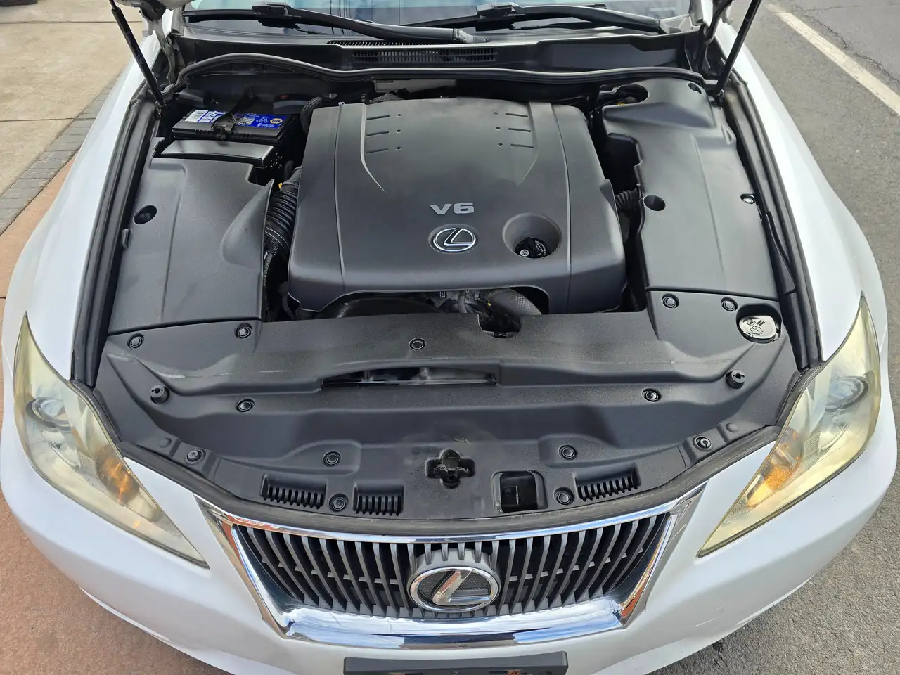 Lexus IS снимка Lexus IS