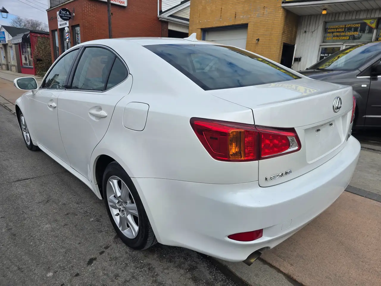 Lexus IS снимка Lexus IS