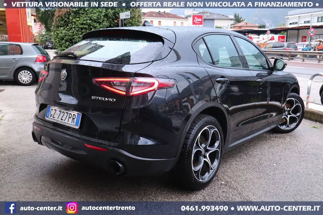 Alfa Romeo Stelvio 2025