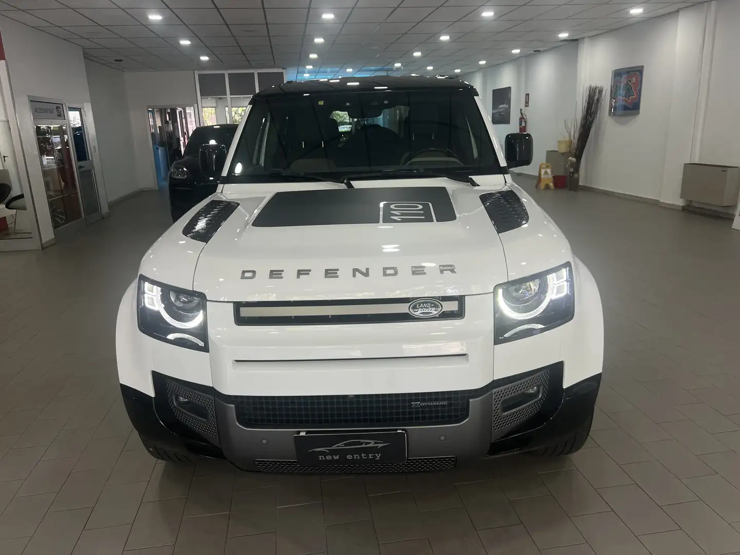Land Rover Defender 110 3.0d i6 mhev X-Dynamic HSE awd 250cv auto Weiß - 2