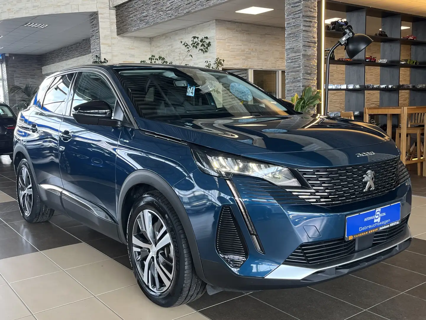 Peugeot 3008 Hybrid 225 Allure Navi dig.Cockpit LED Blau - 1