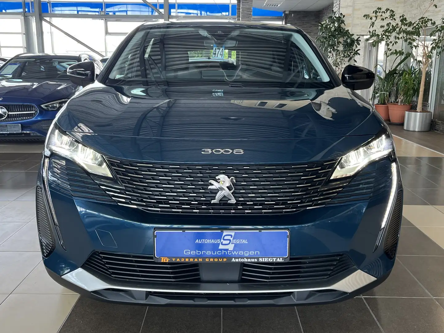 Peugeot 3008 Hybrid 225 Allure Navi dig.Cockpit LED Blau - 2