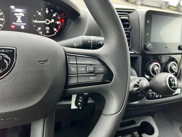 Peugeot Boxer view 15