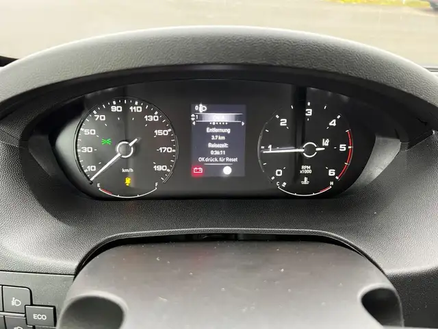 Peugeot Boxer view 12